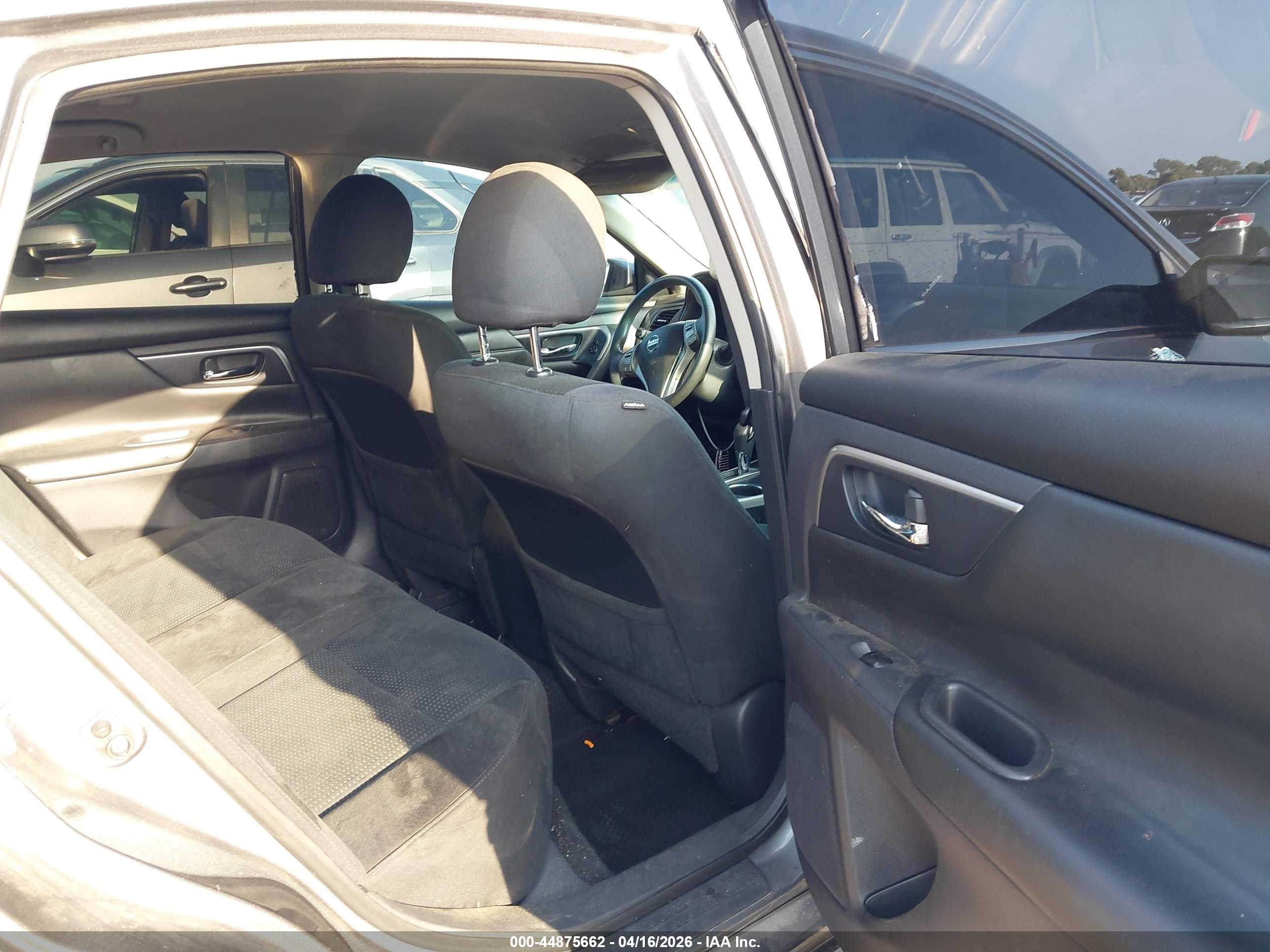 NISSAN ALTIMA image 8