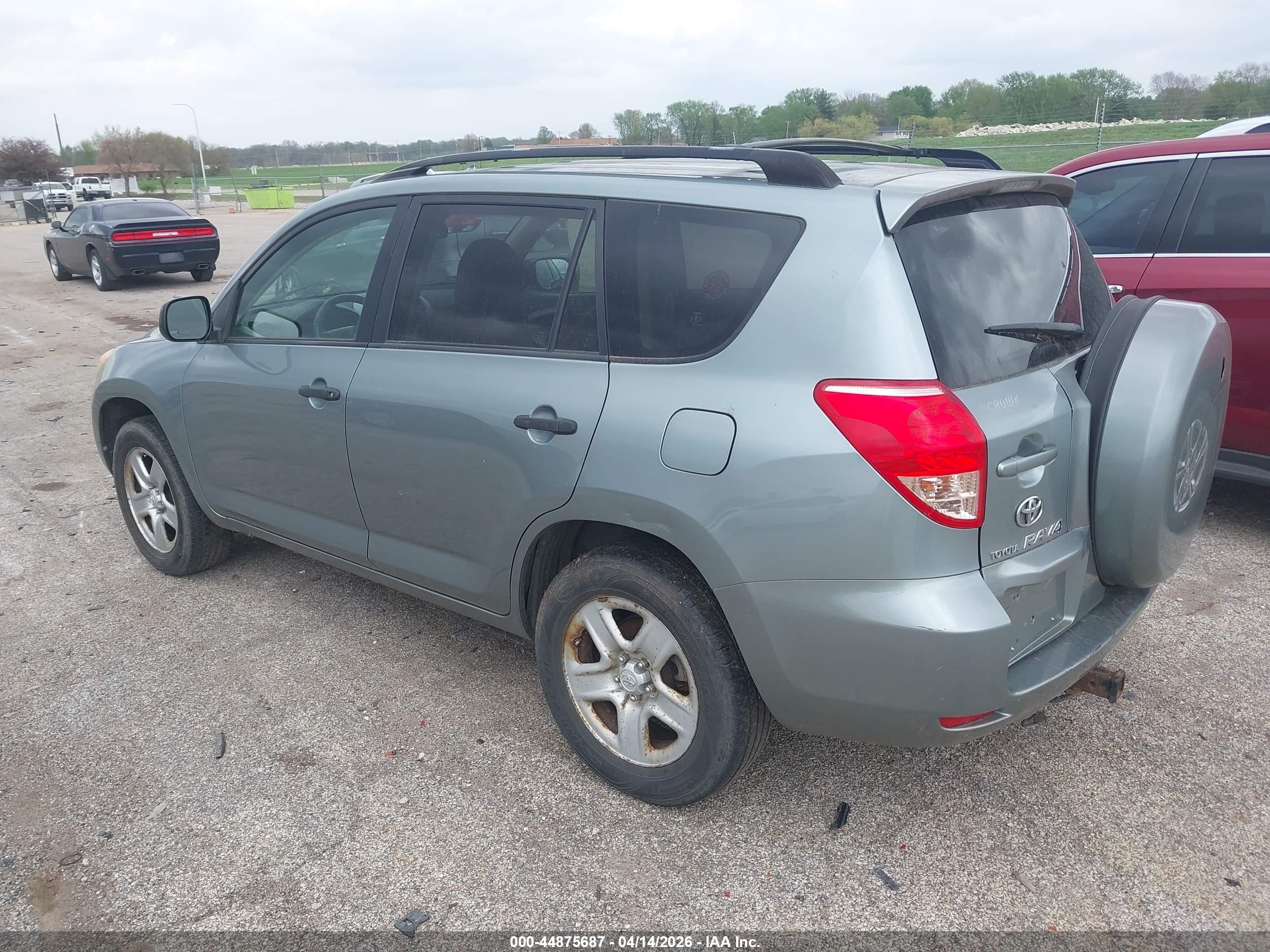 TOYOTA RAV4 image 3