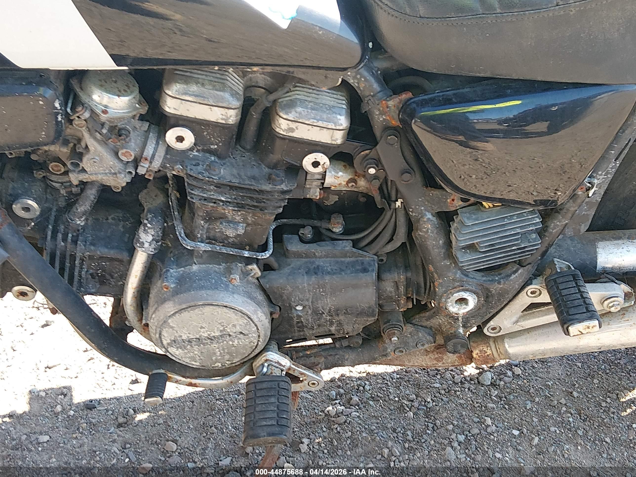 HONDA VF700 image 9