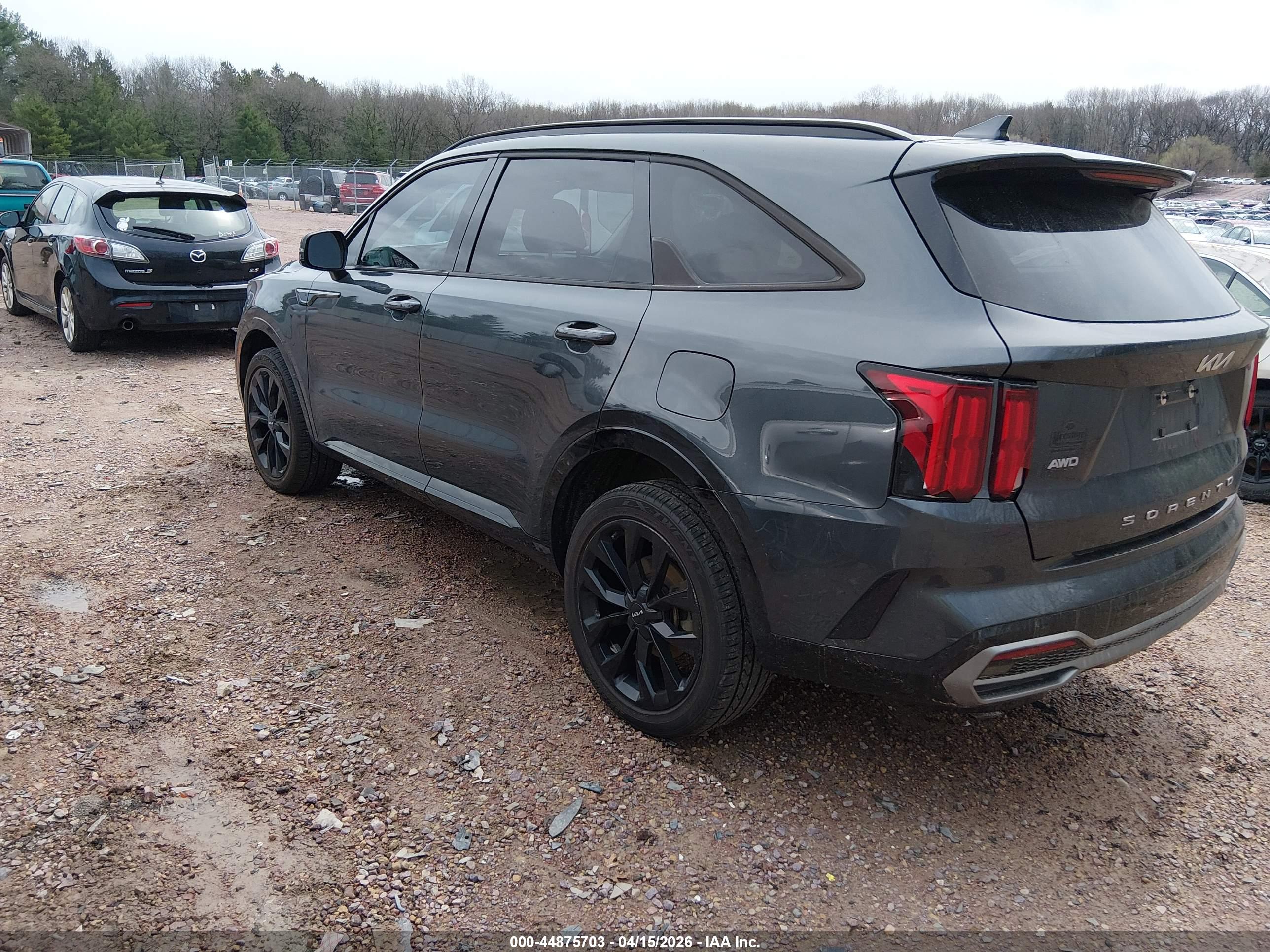 KIA SORENTO image 3
