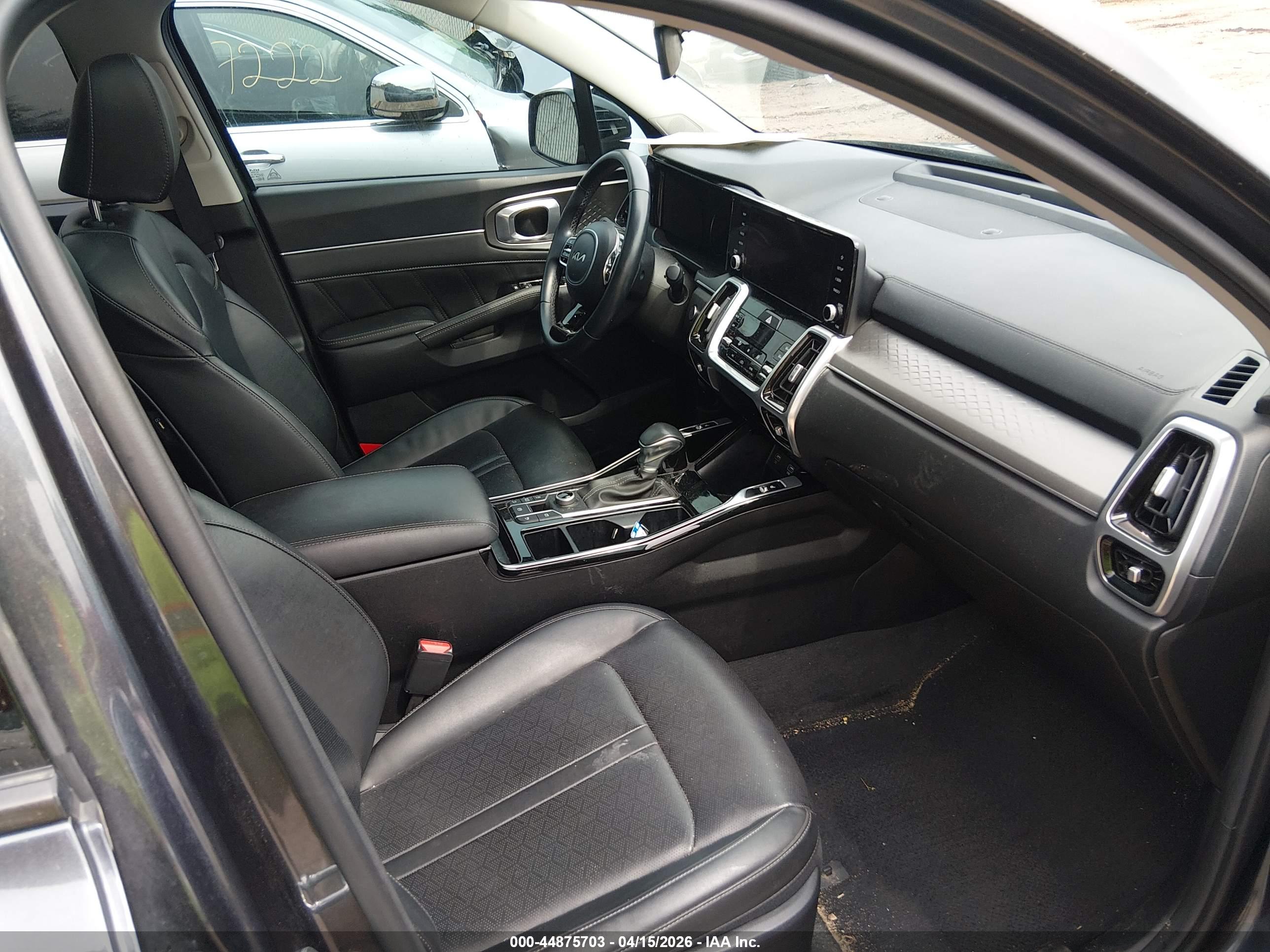 KIA SORENTO image 5