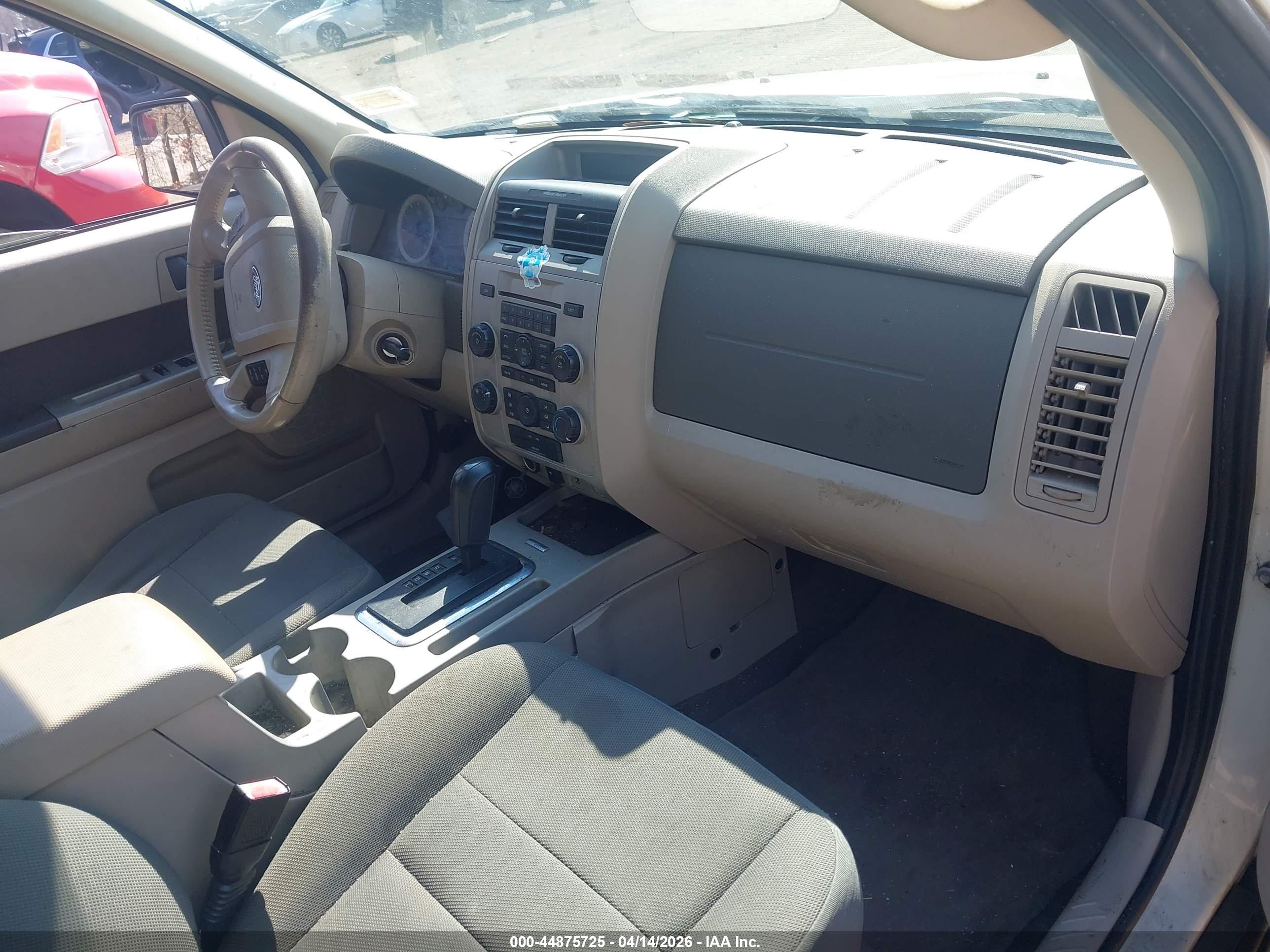 FORD ESCAPE image 5