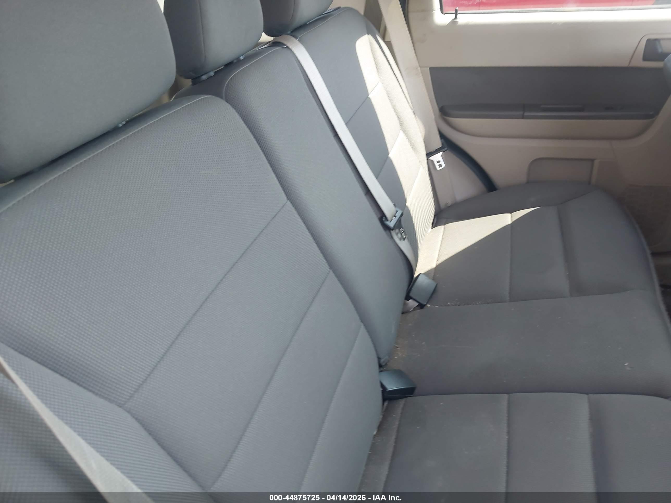 FORD ESCAPE image 8