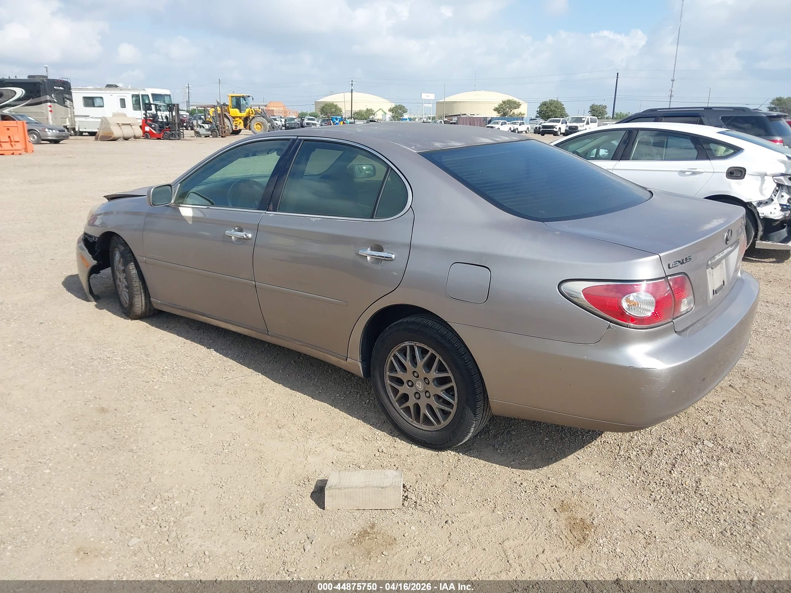 LEXUS ES image 3