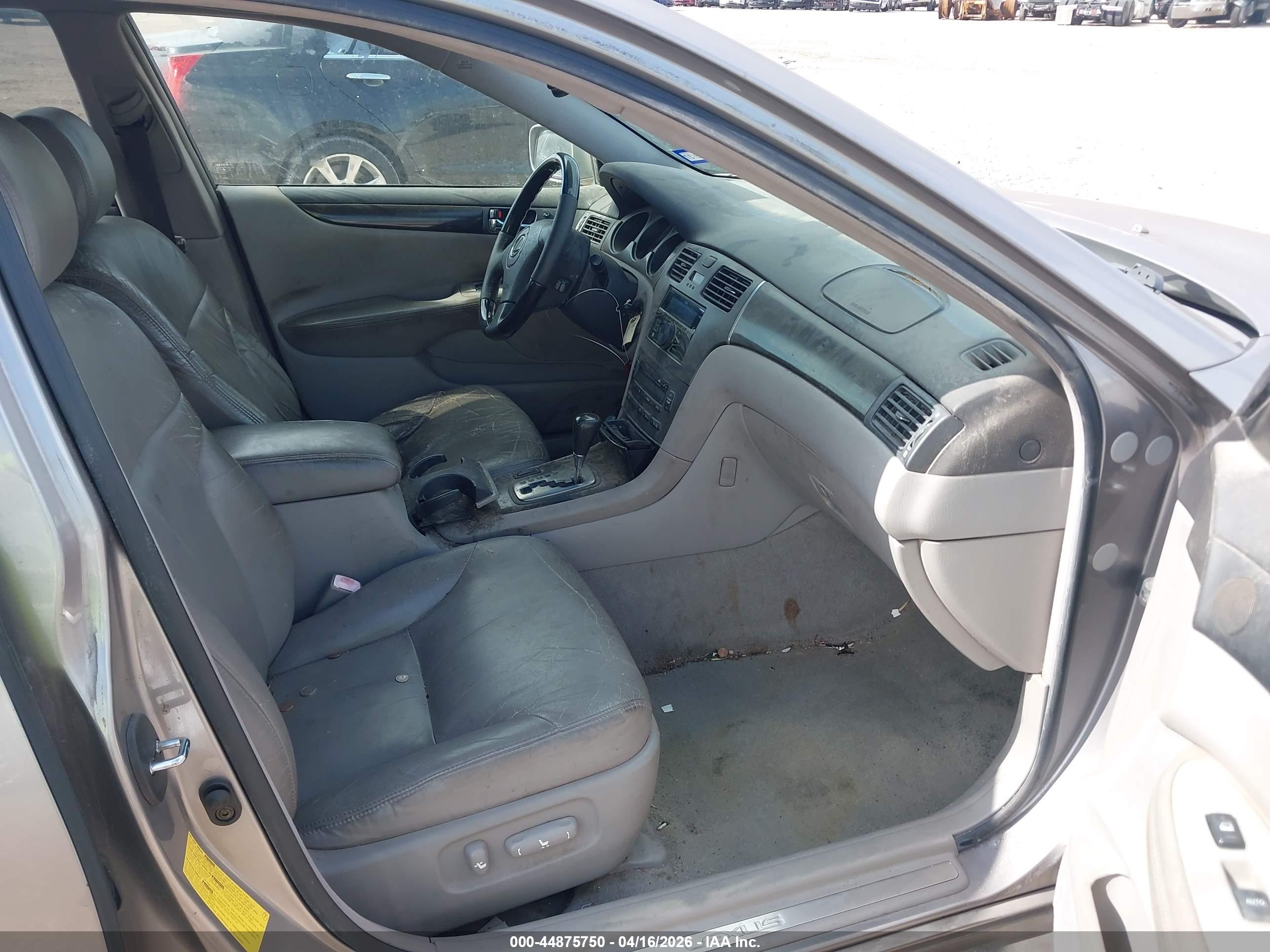 LEXUS ES image 5
