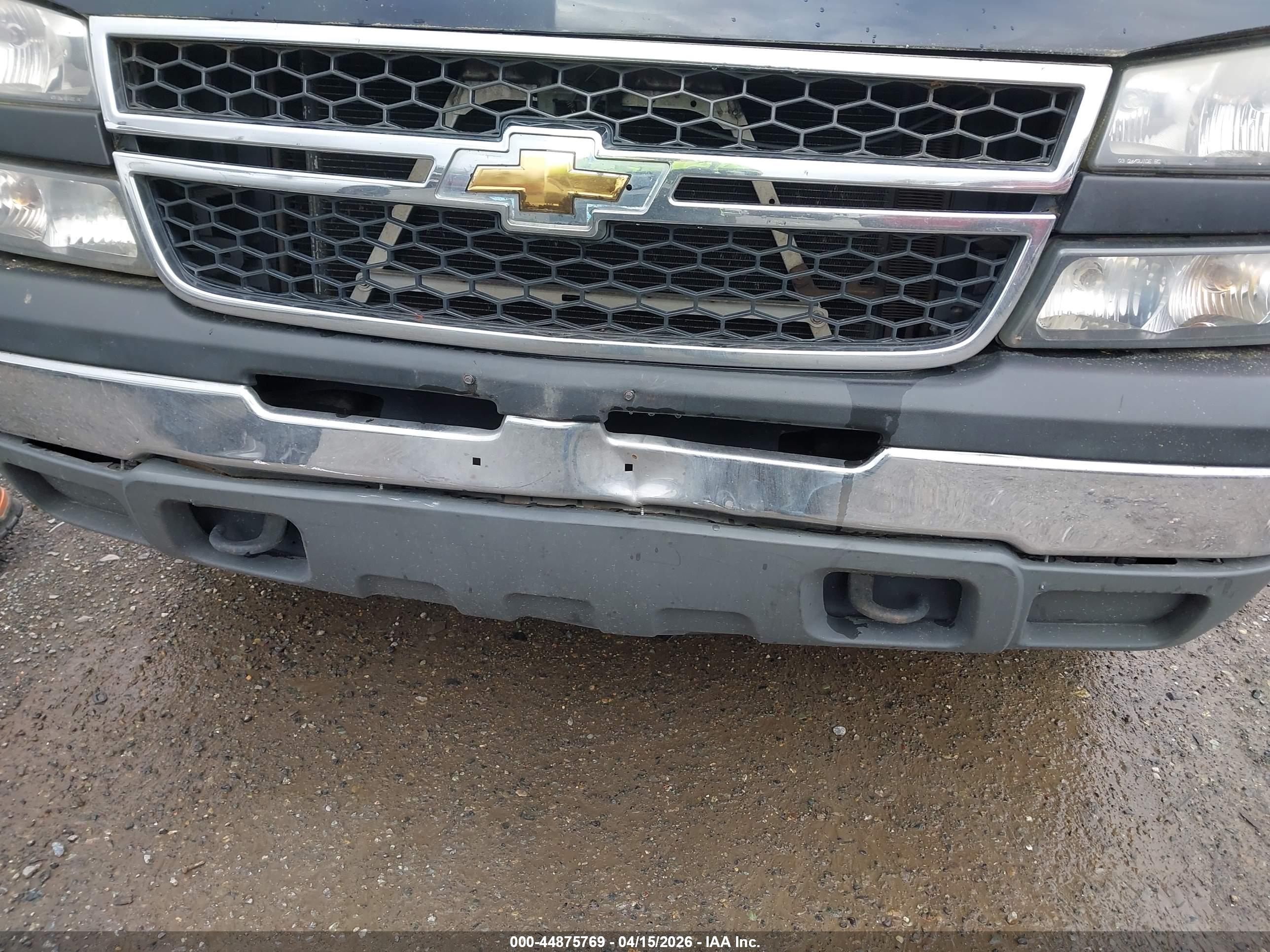 CHEVROLET SILVERADO image 6