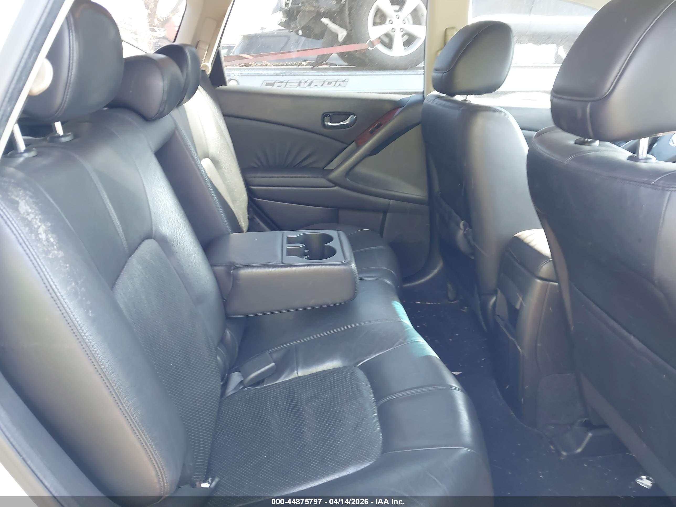NISSAN MURANO image 8