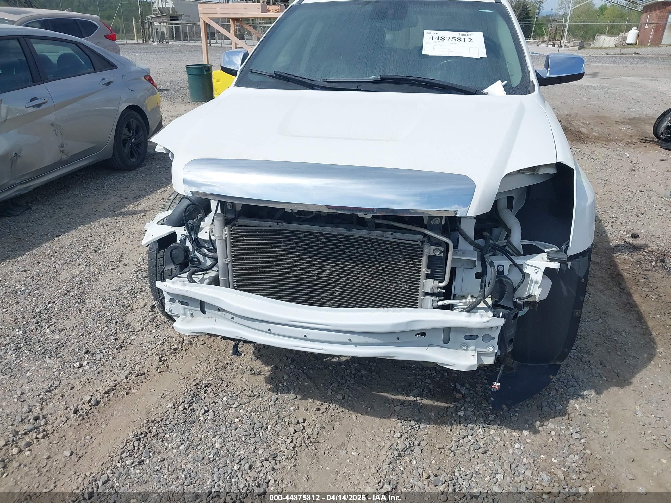 GMC TERRAIN image 6