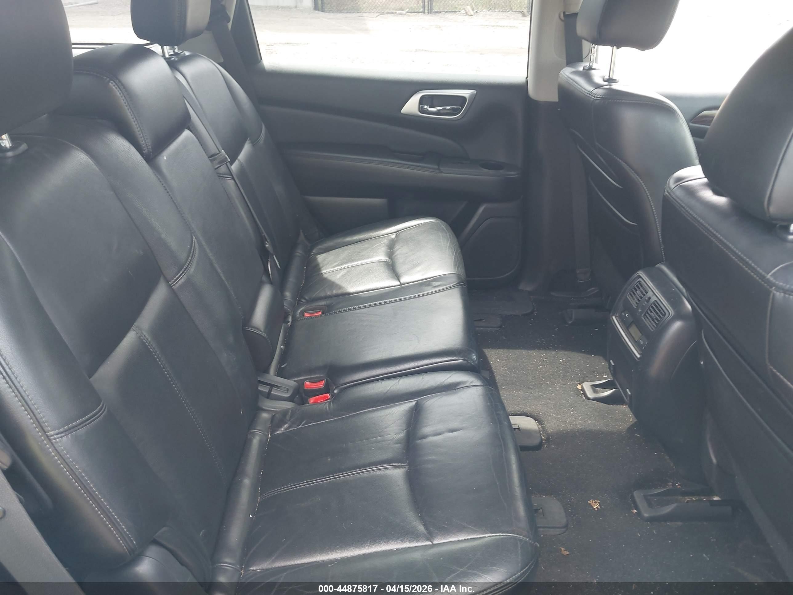 NISSAN PATHFINDER image 8