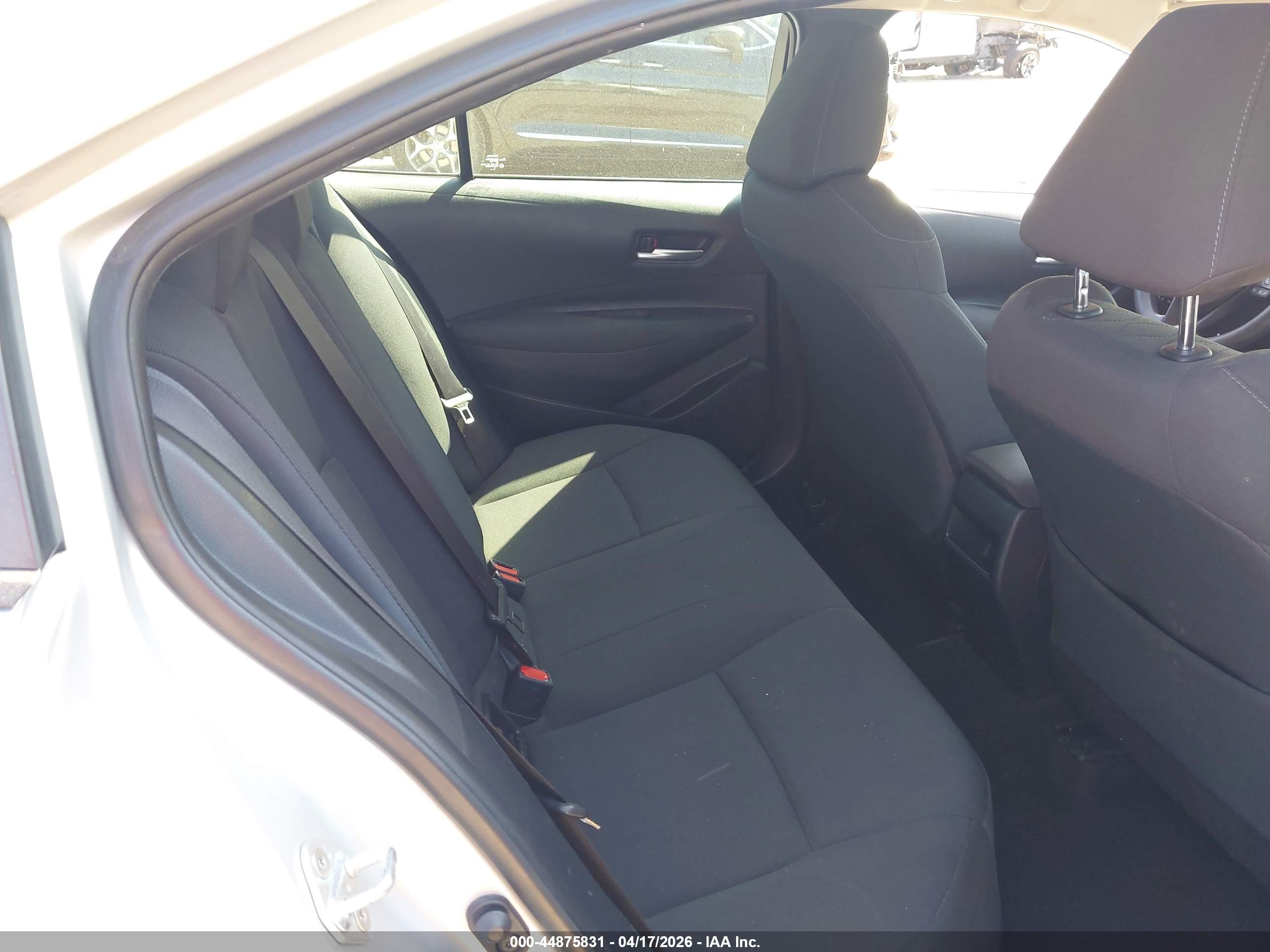 TOYOTA COROLLA image 8
