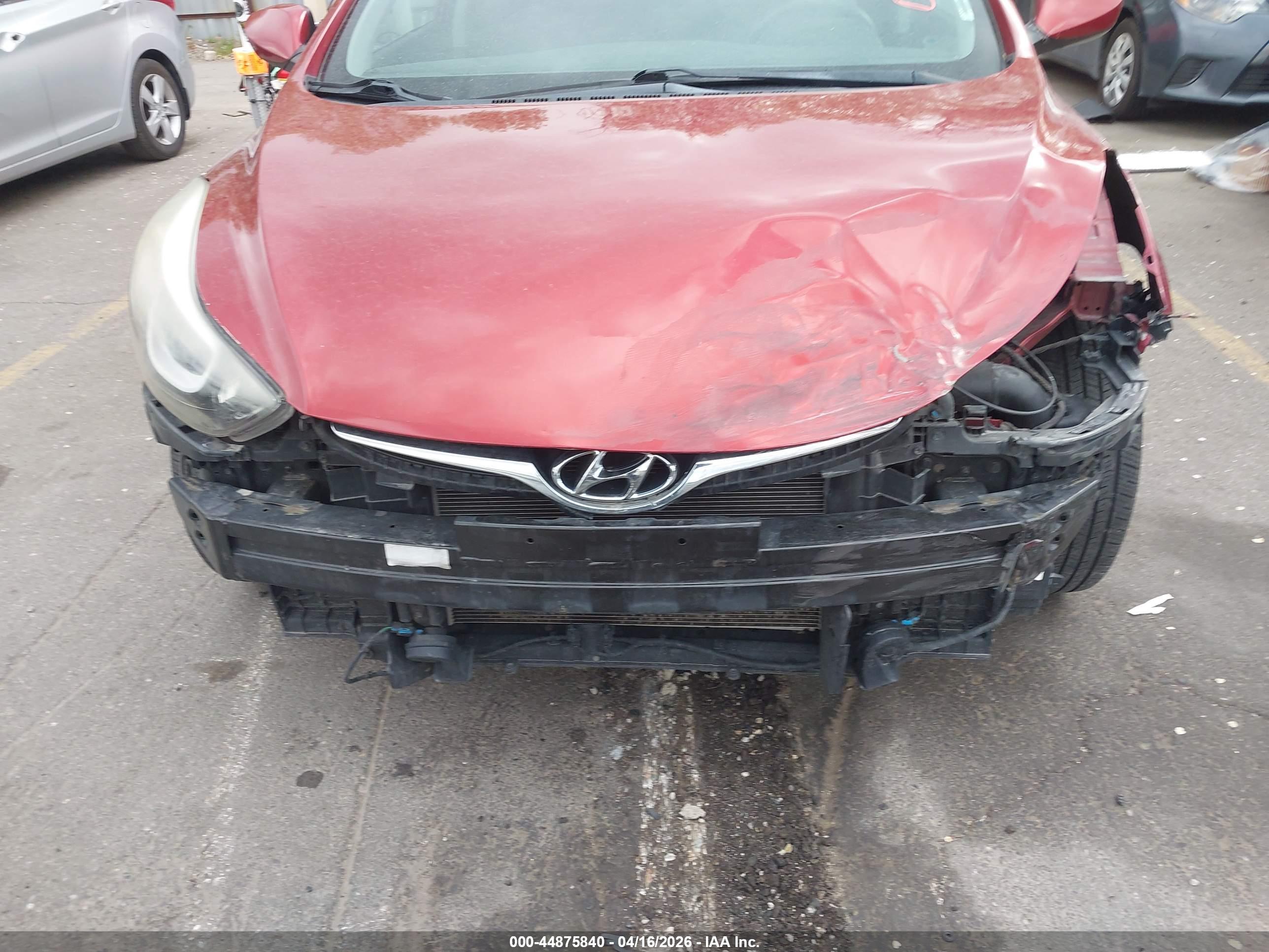 HYUNDAI ELANTRA image 6