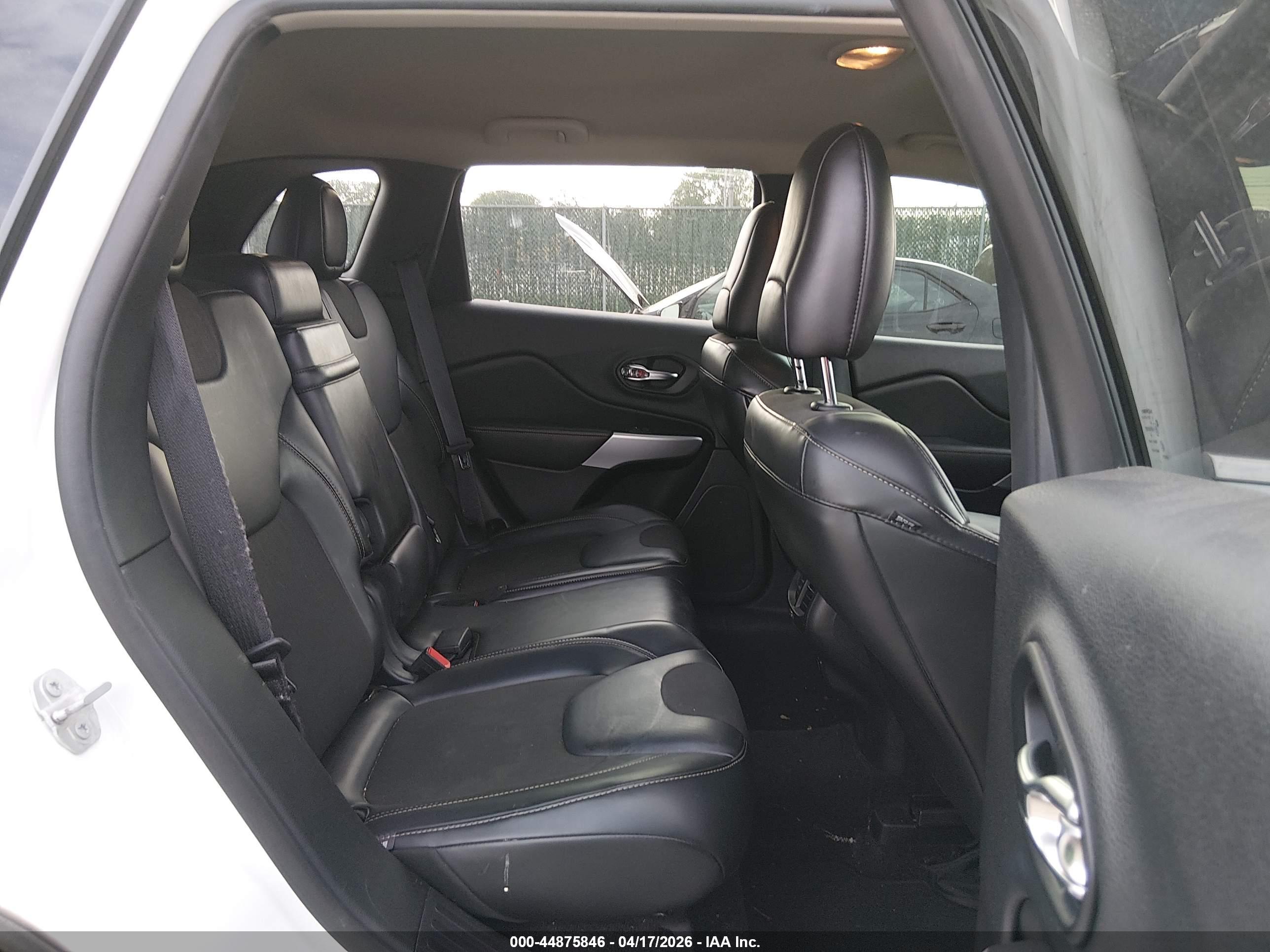 JEEP CHEROKEE image 8