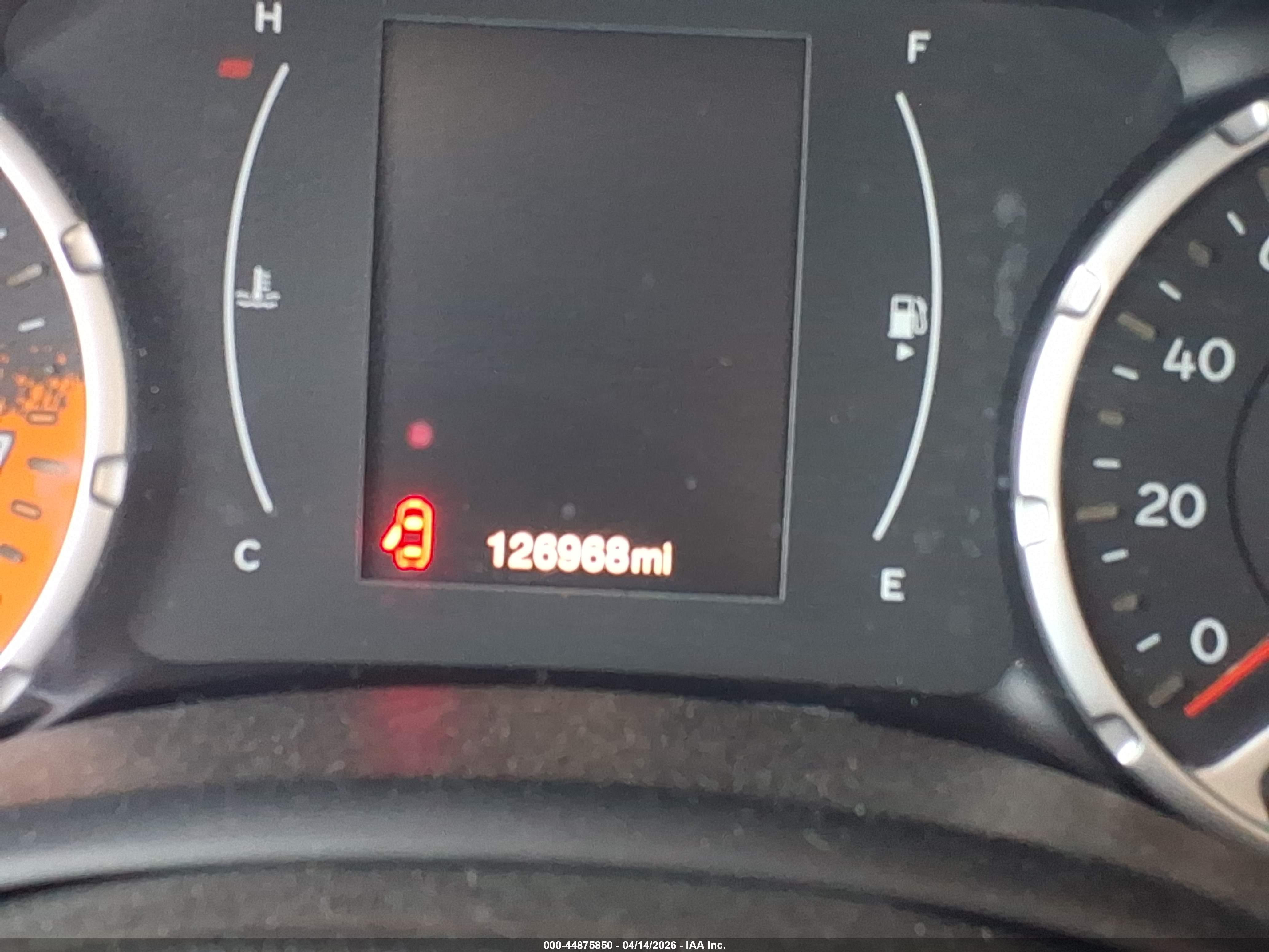 JEEP RENEGADE image 7