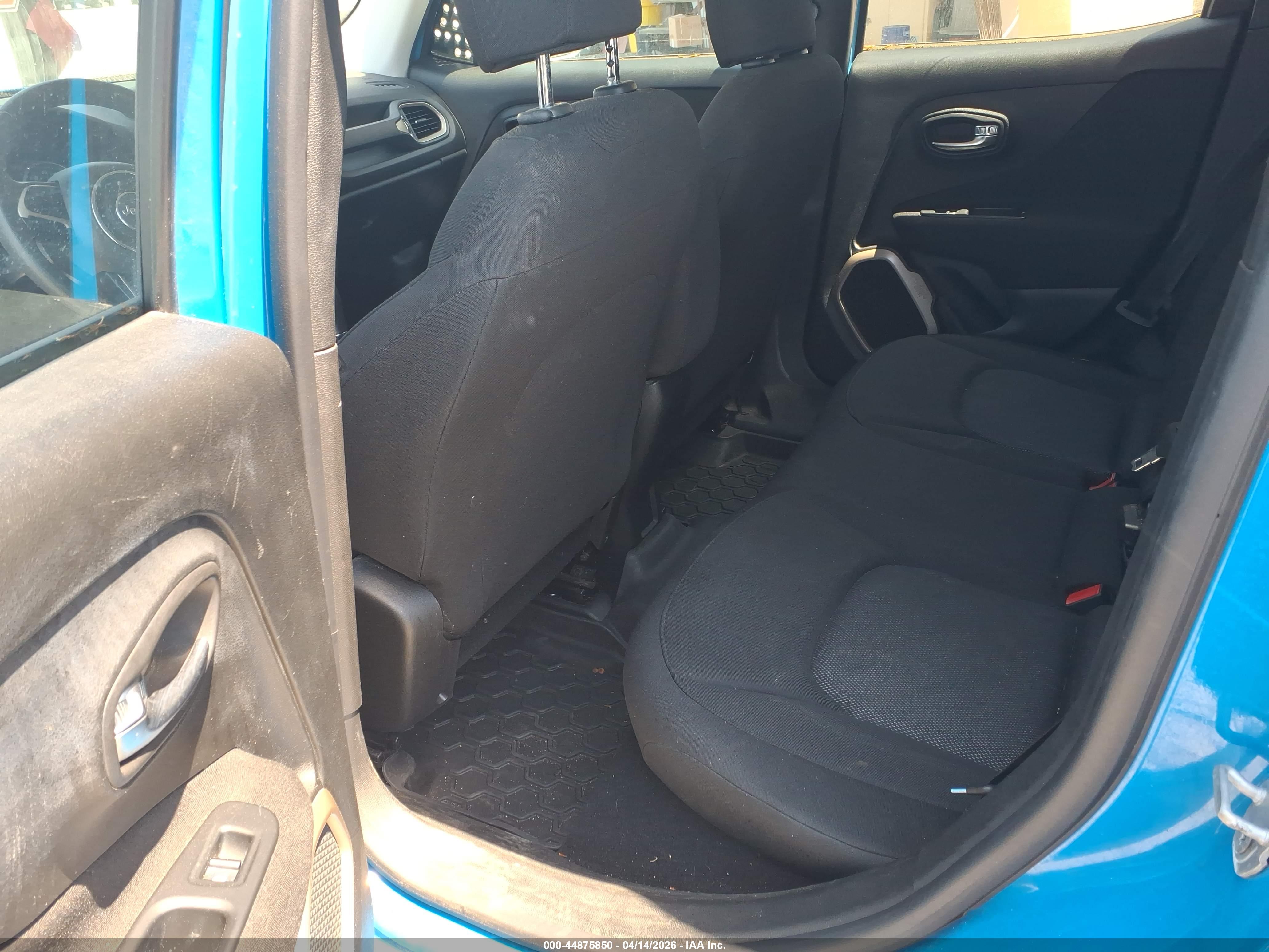 JEEP RENEGADE image 8