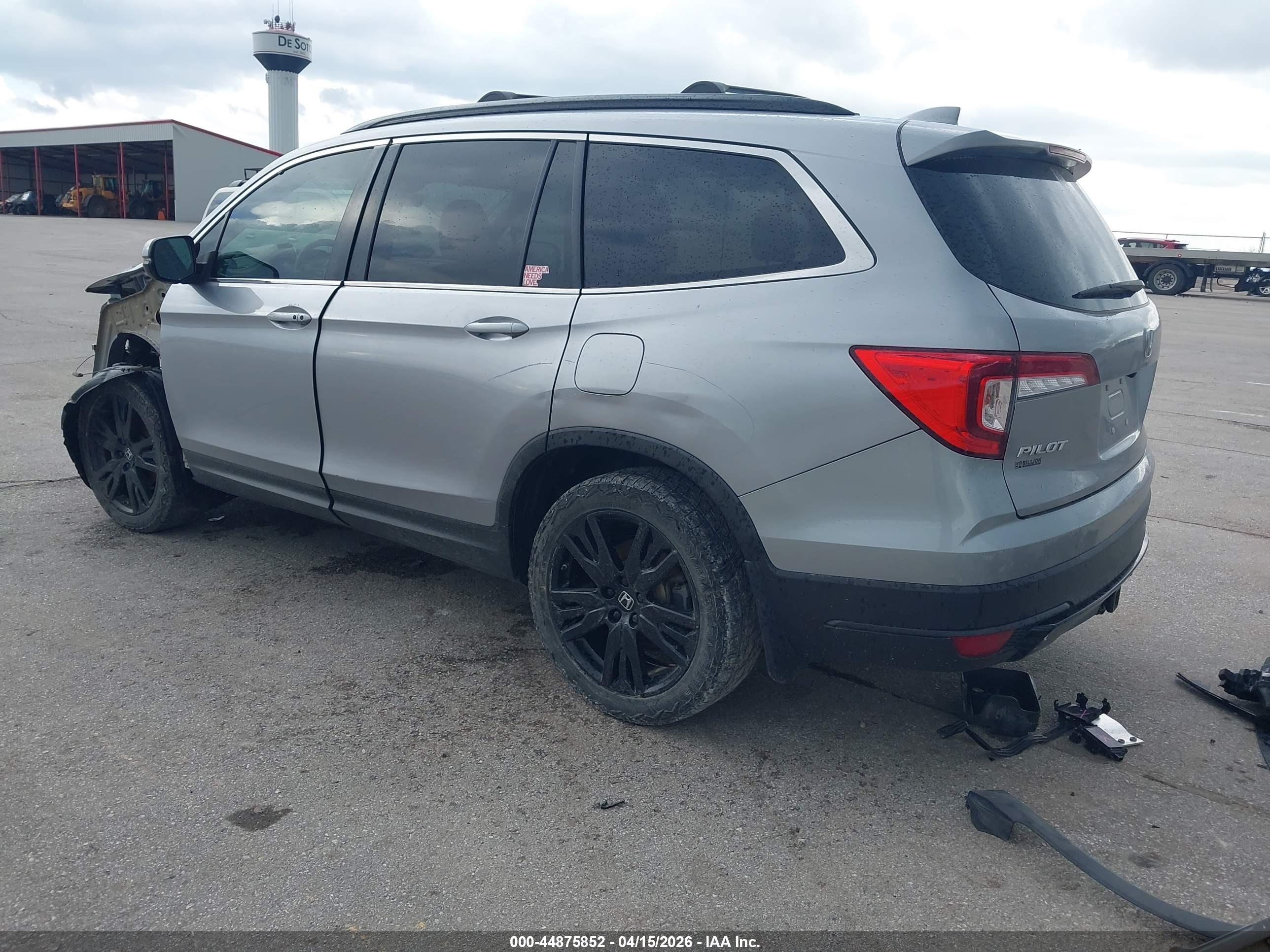 HONDA PILOT image 3