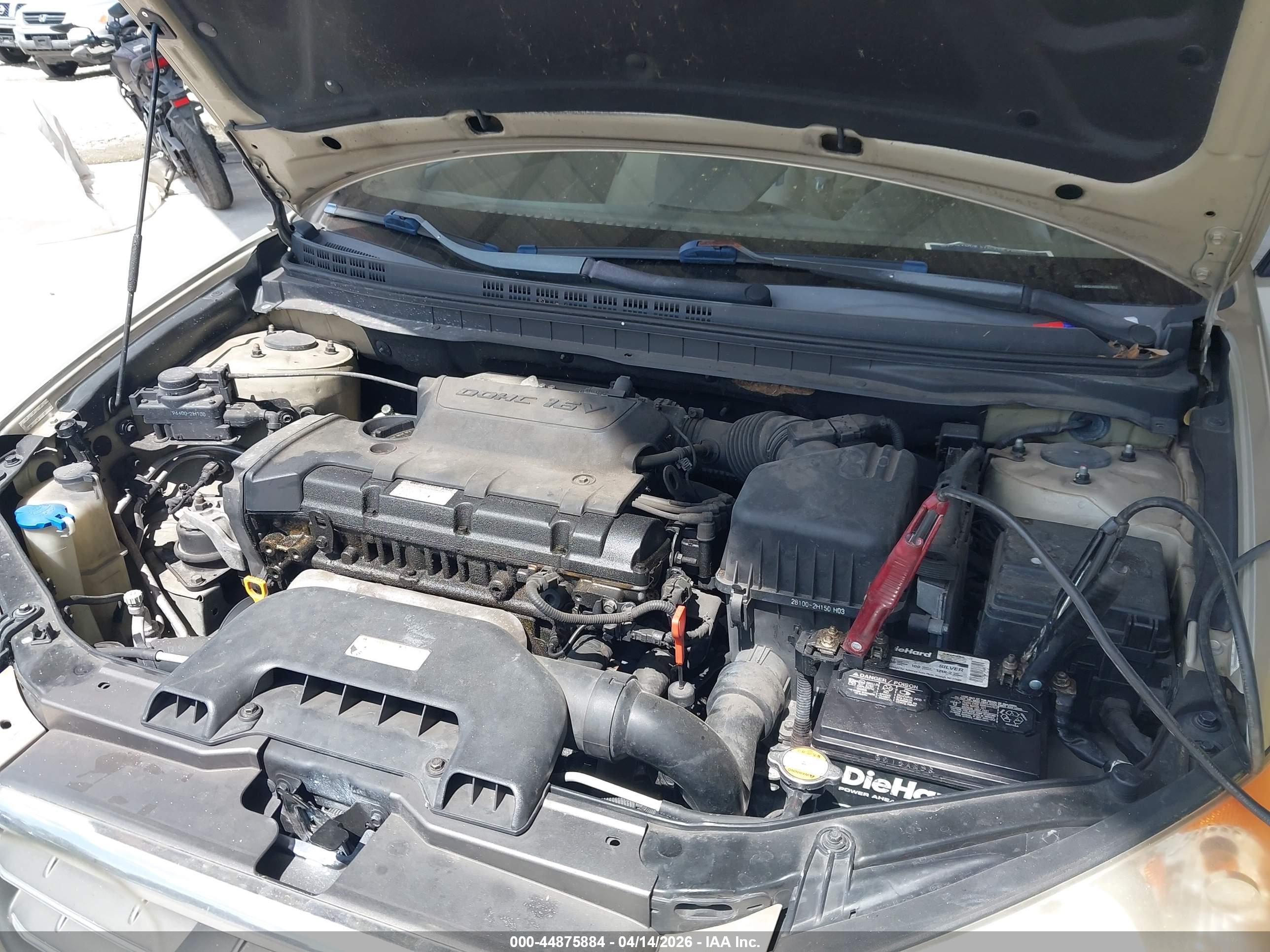 HYUNDAI ELANTRA image 10