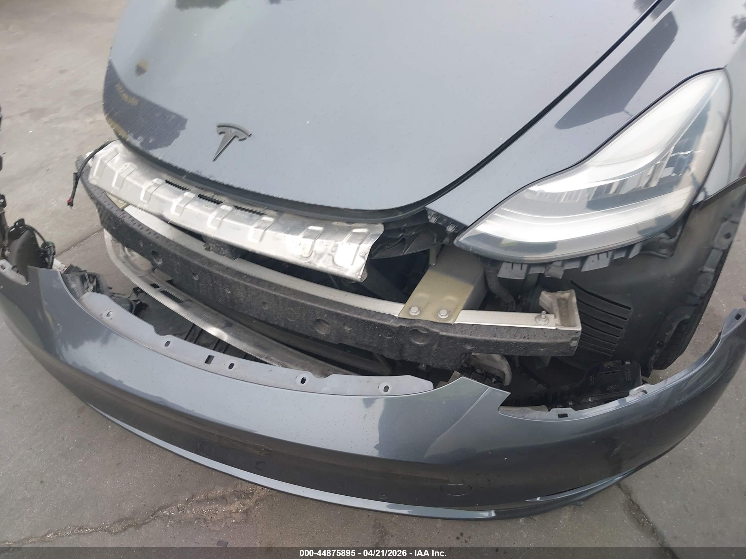 TESLA MODEL image 6