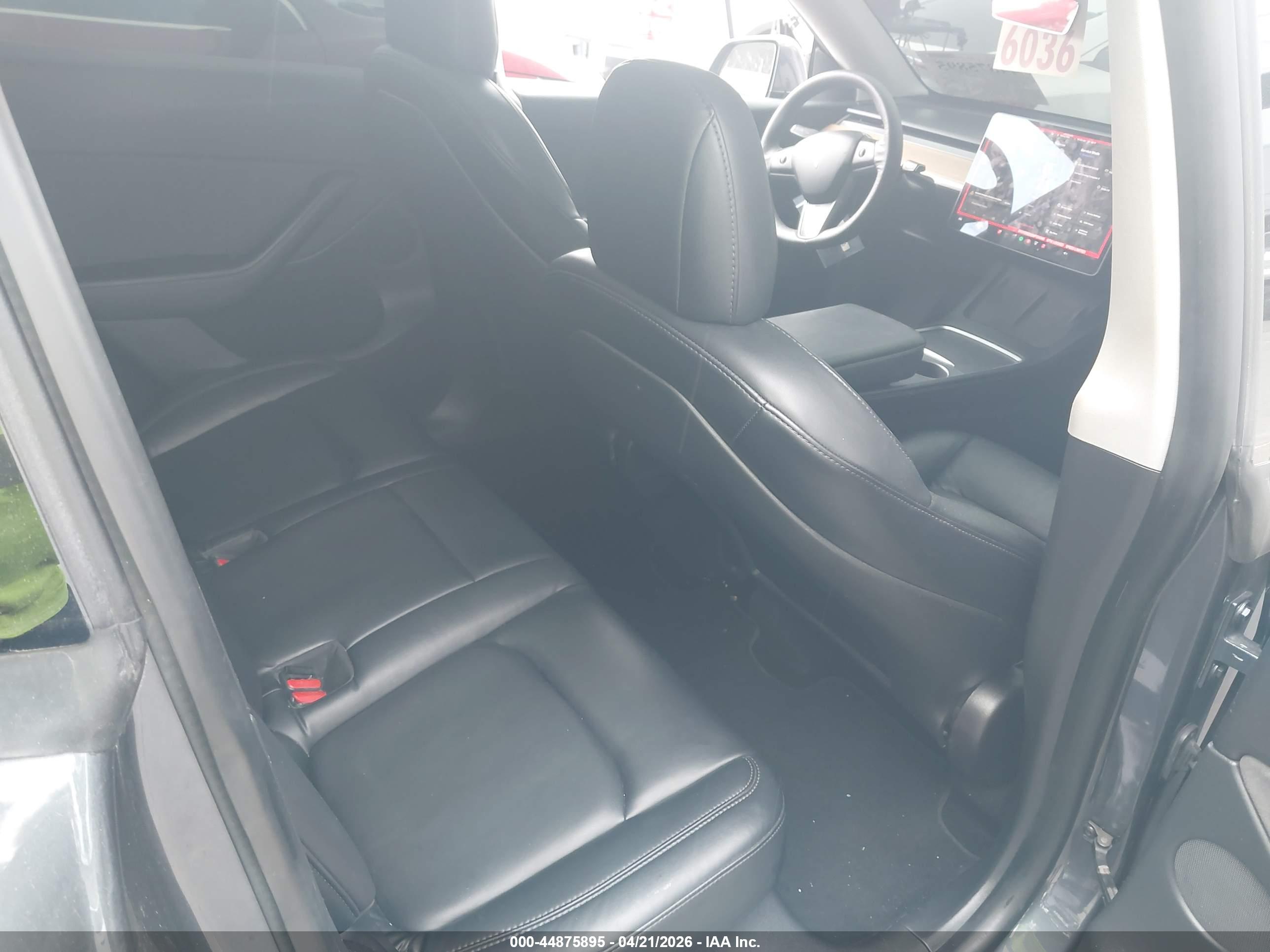 TESLA MODEL image 8