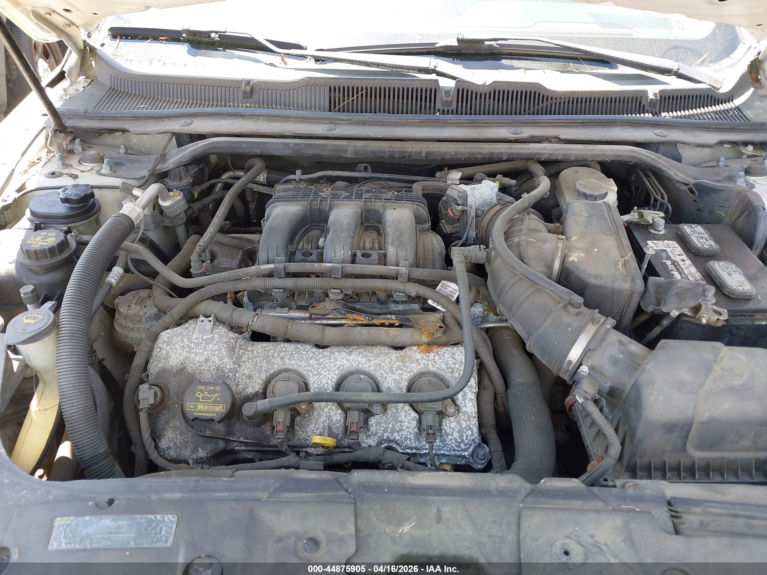 FORD TAURUS image 10