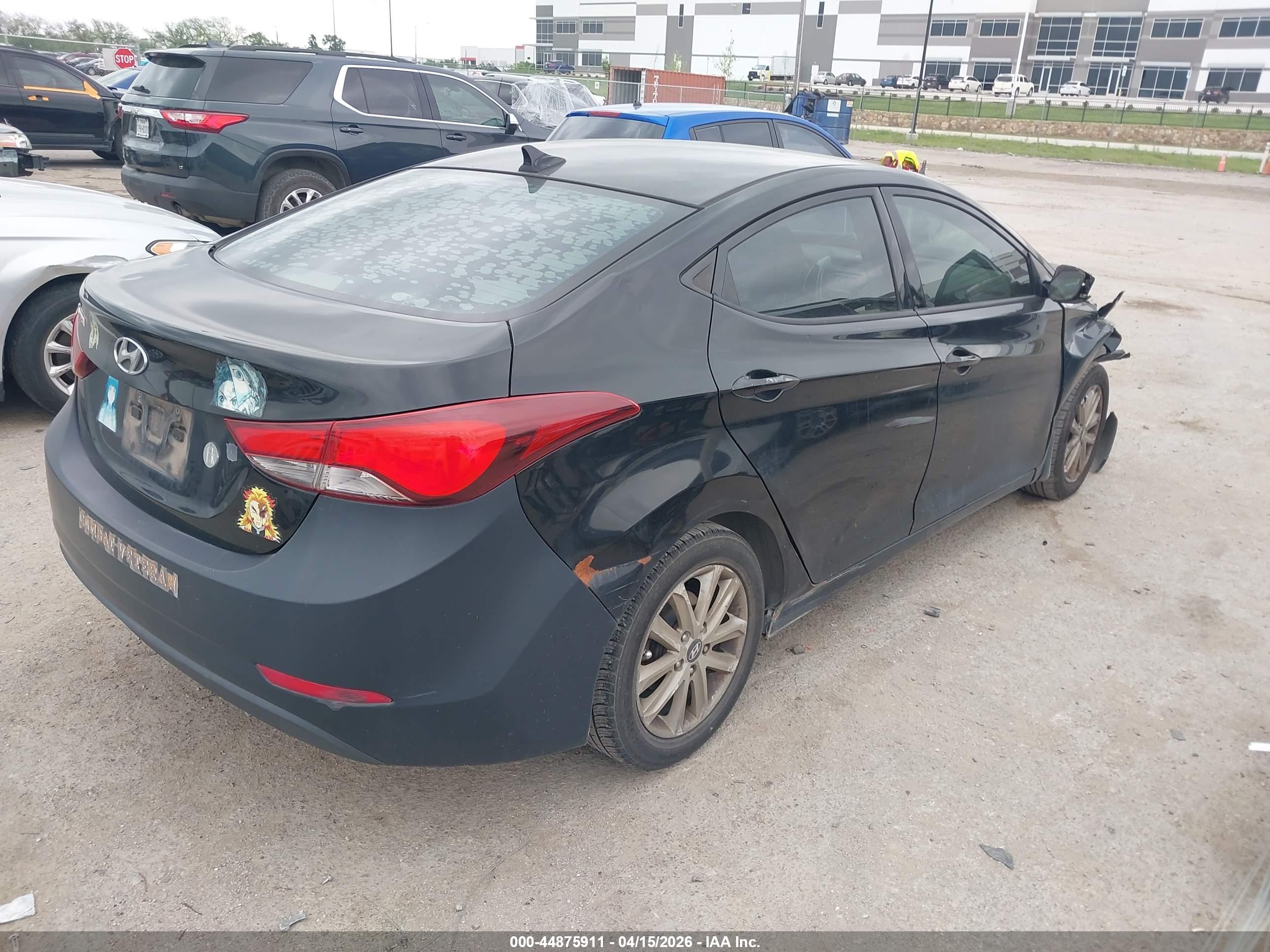 HYUNDAI ELANTRA image 4