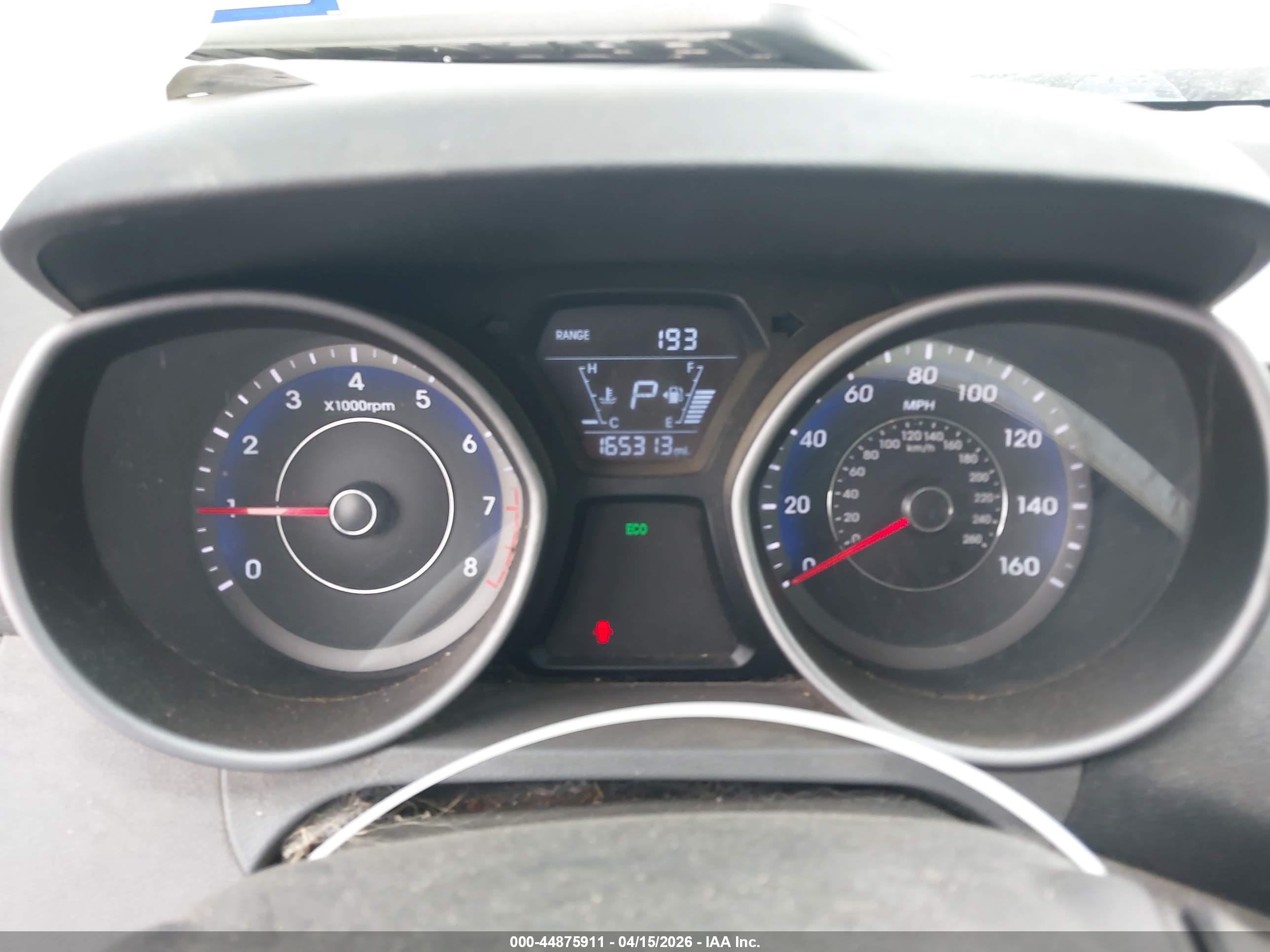 HYUNDAI ELANTRA image 7