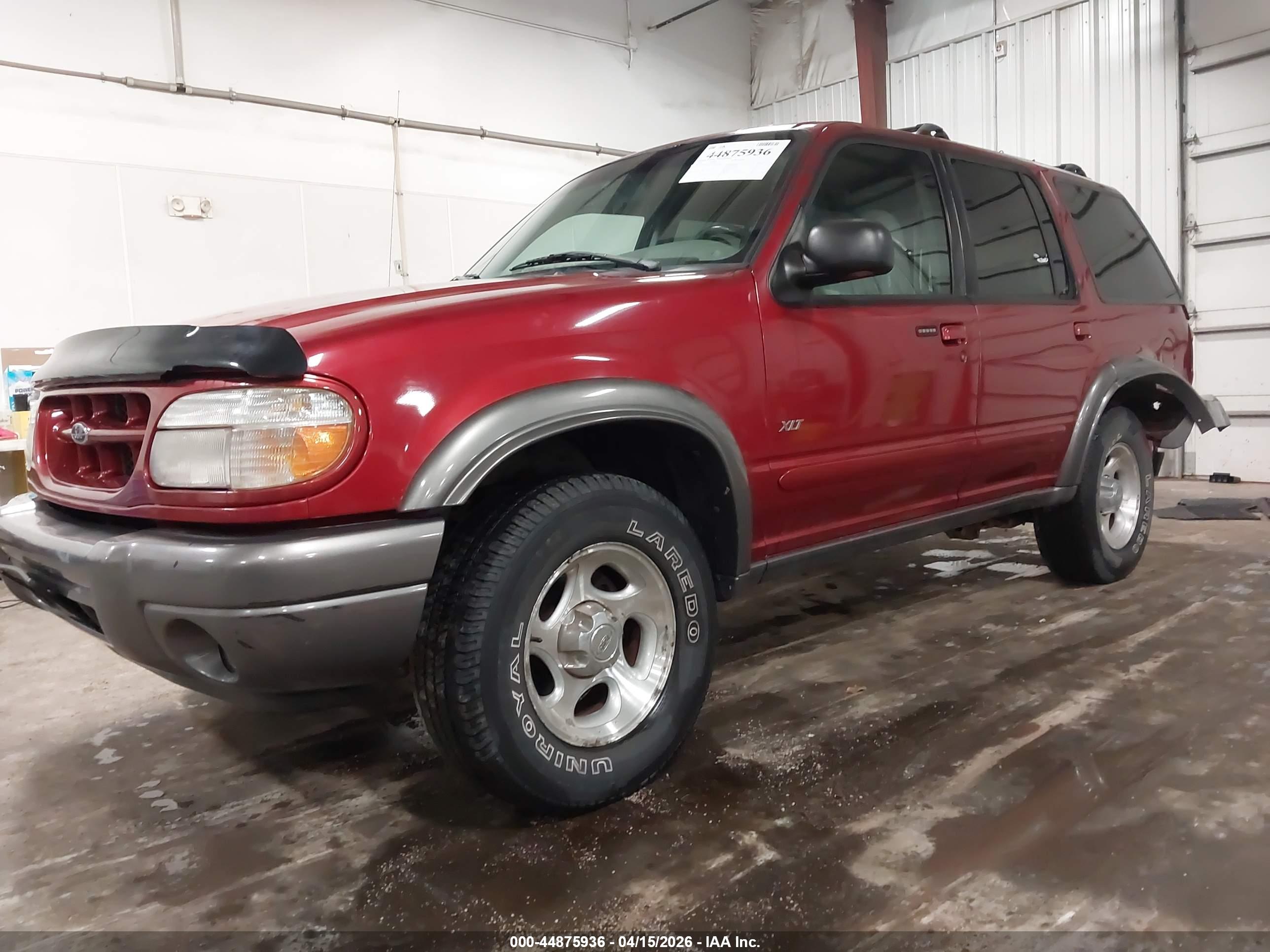 FORD EXPLORER image 2