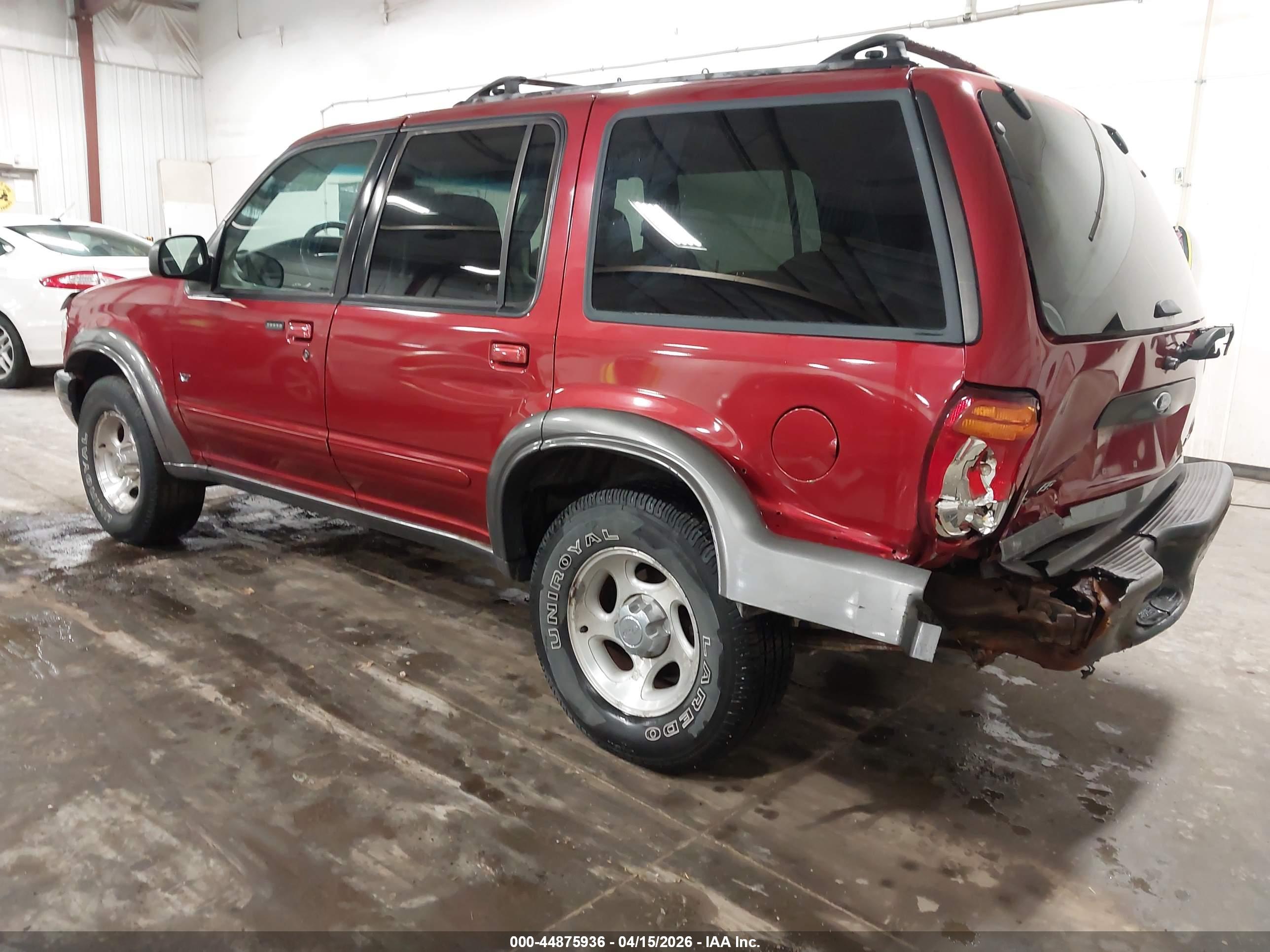 FORD EXPLORER image 3