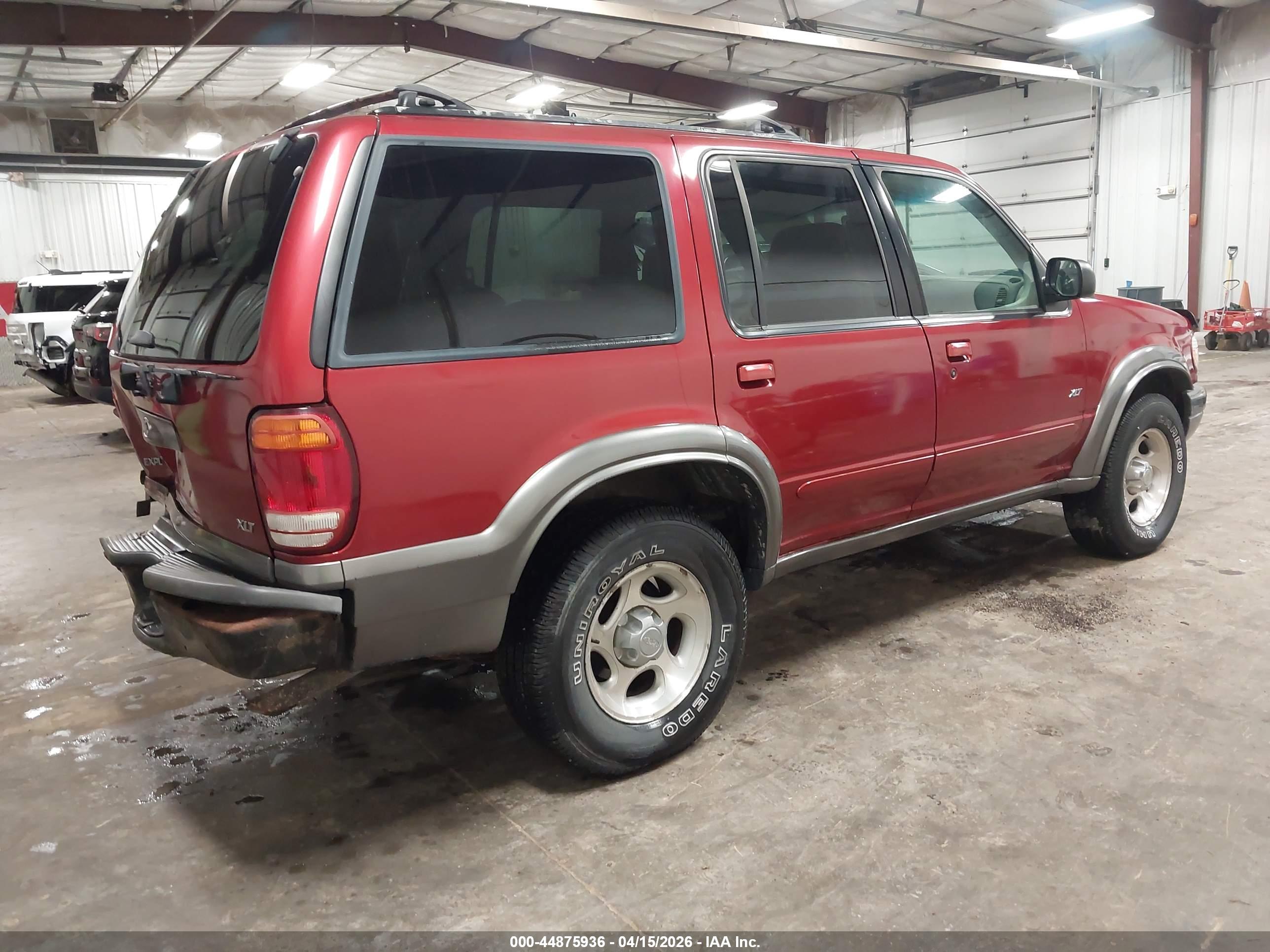 FORD EXPLORER image 4