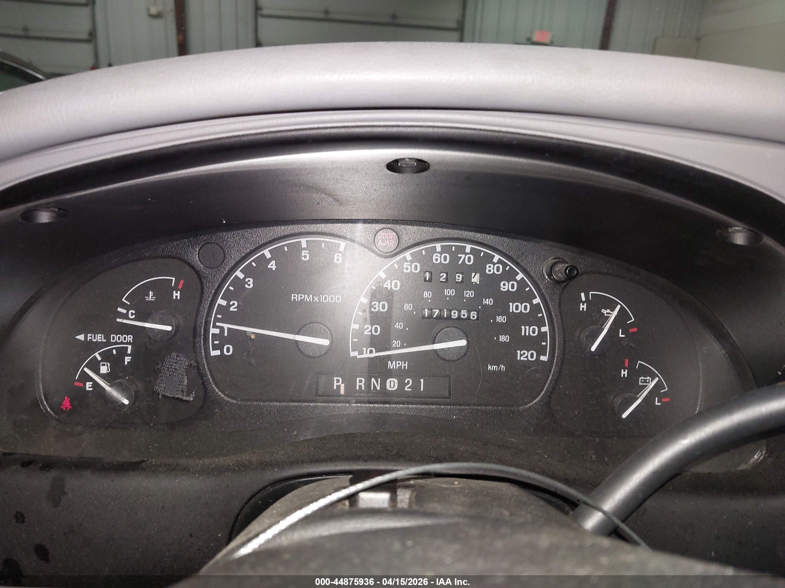 FORD EXPLORER image 7