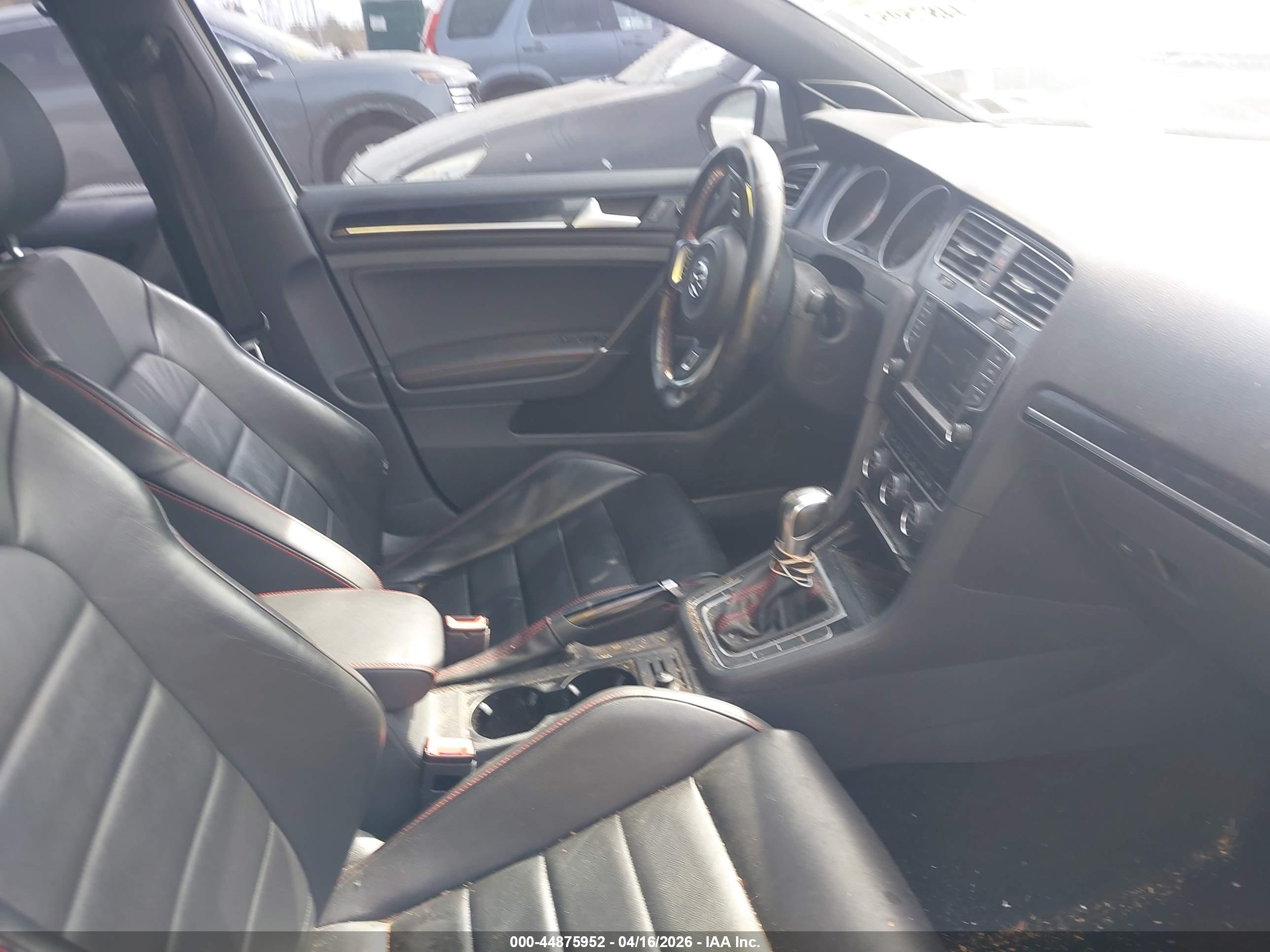VOLKSWAGEN GOLF image 5