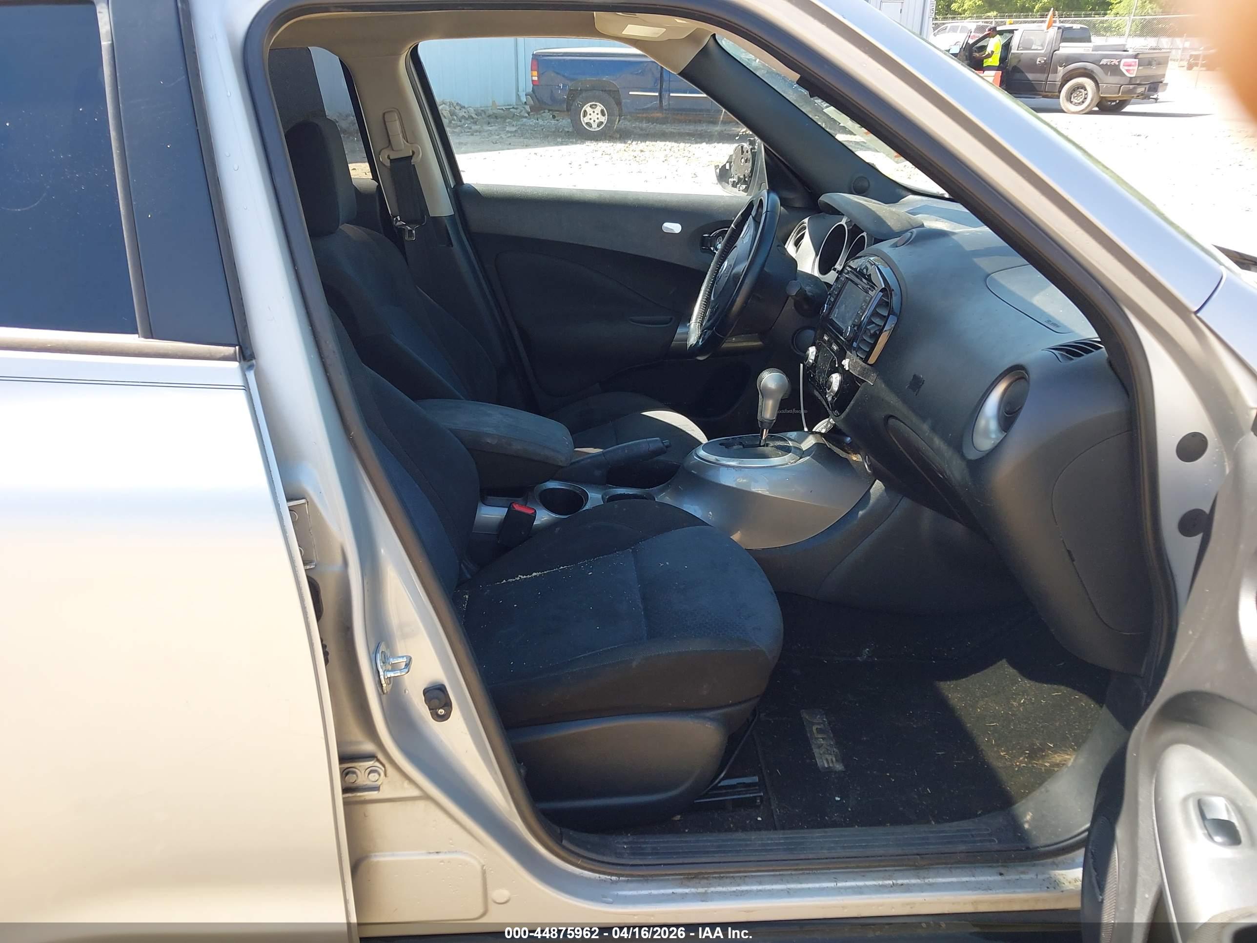 NISSAN JUKE image 5