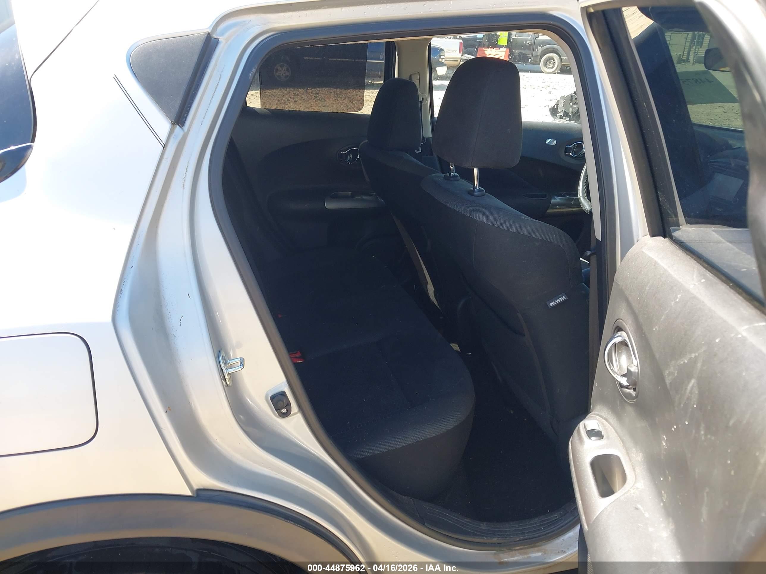 NISSAN JUKE image 8