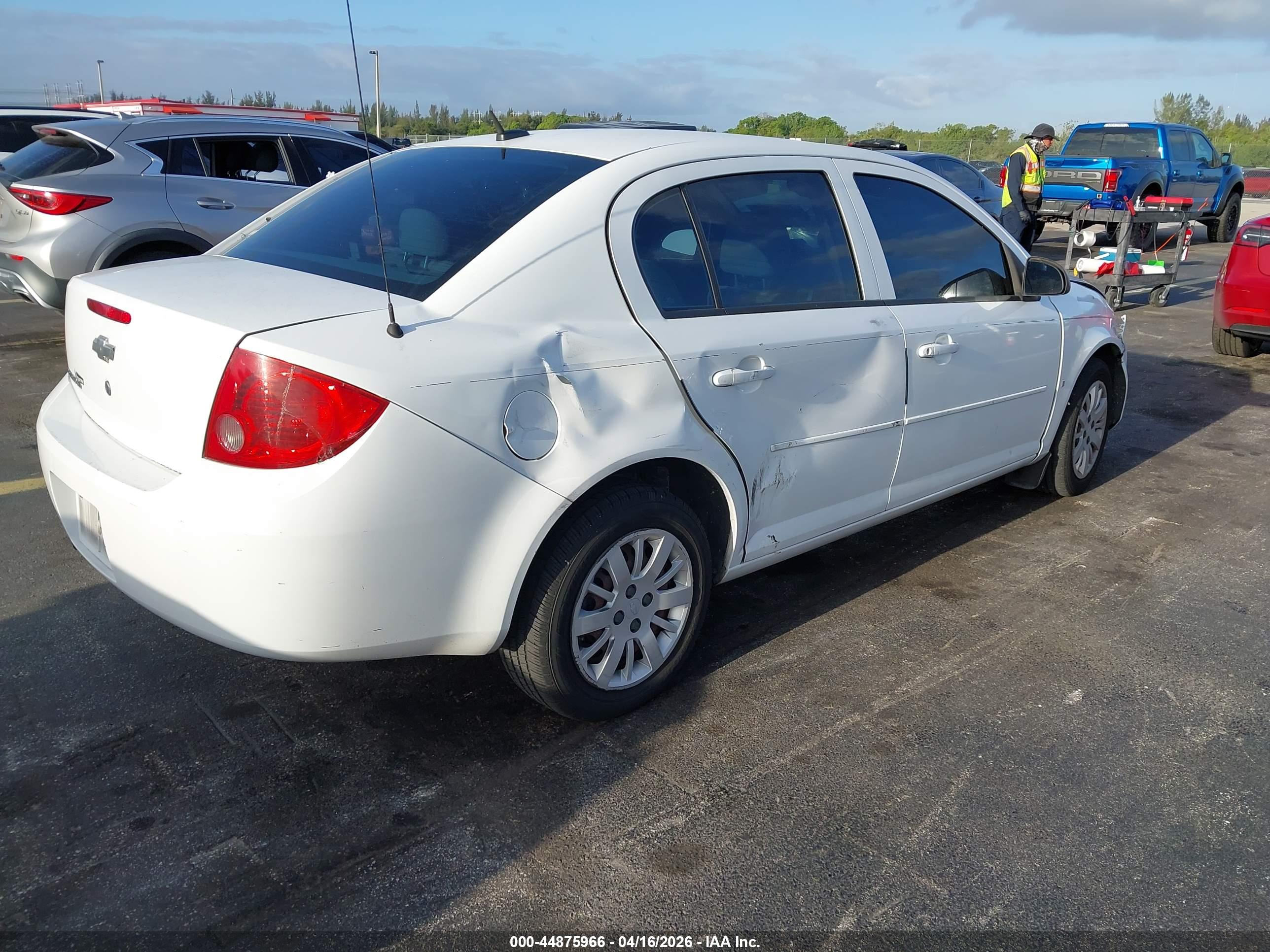 CHEVROLET COBALT image 4