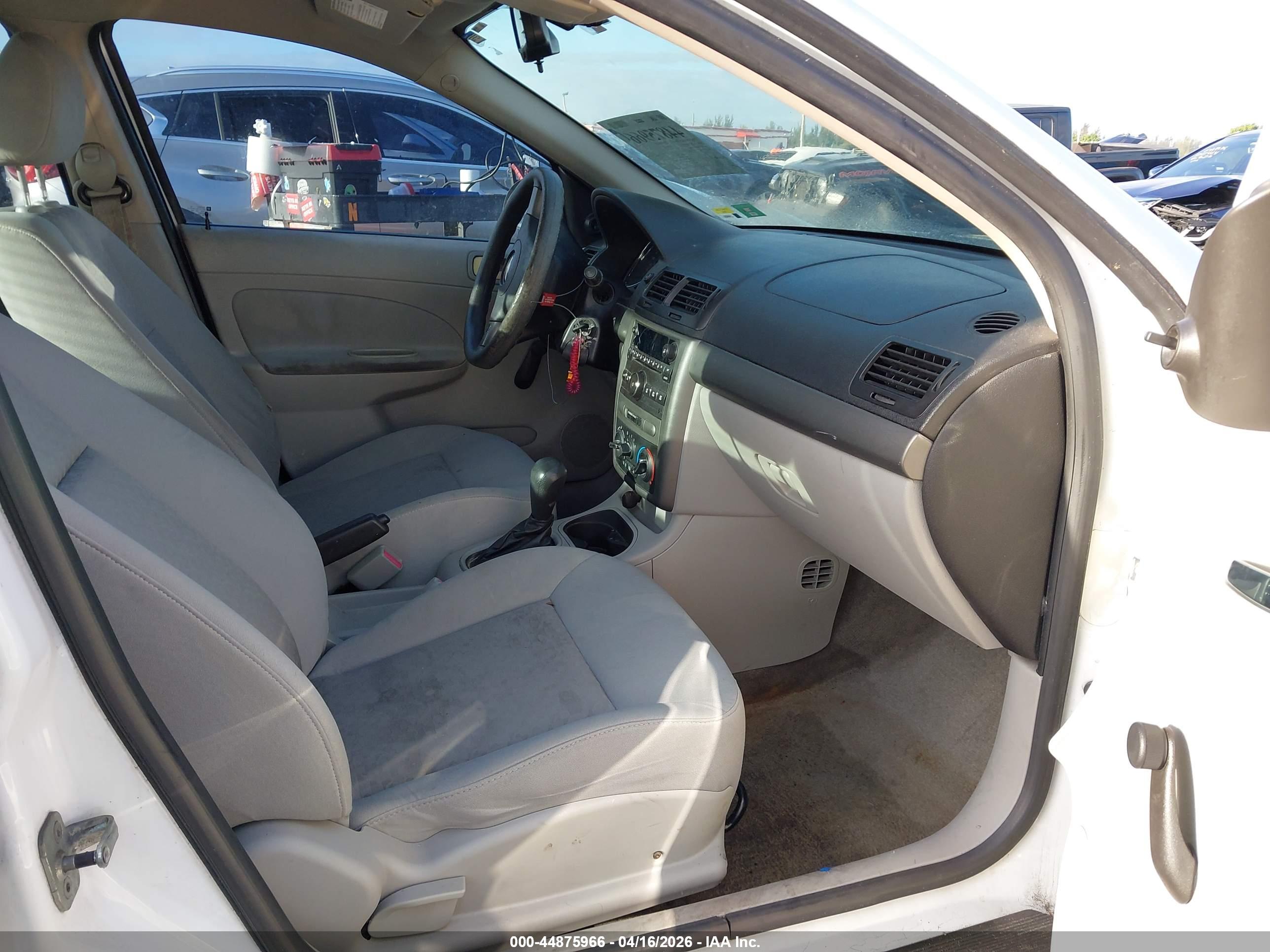 CHEVROLET COBALT image 5
