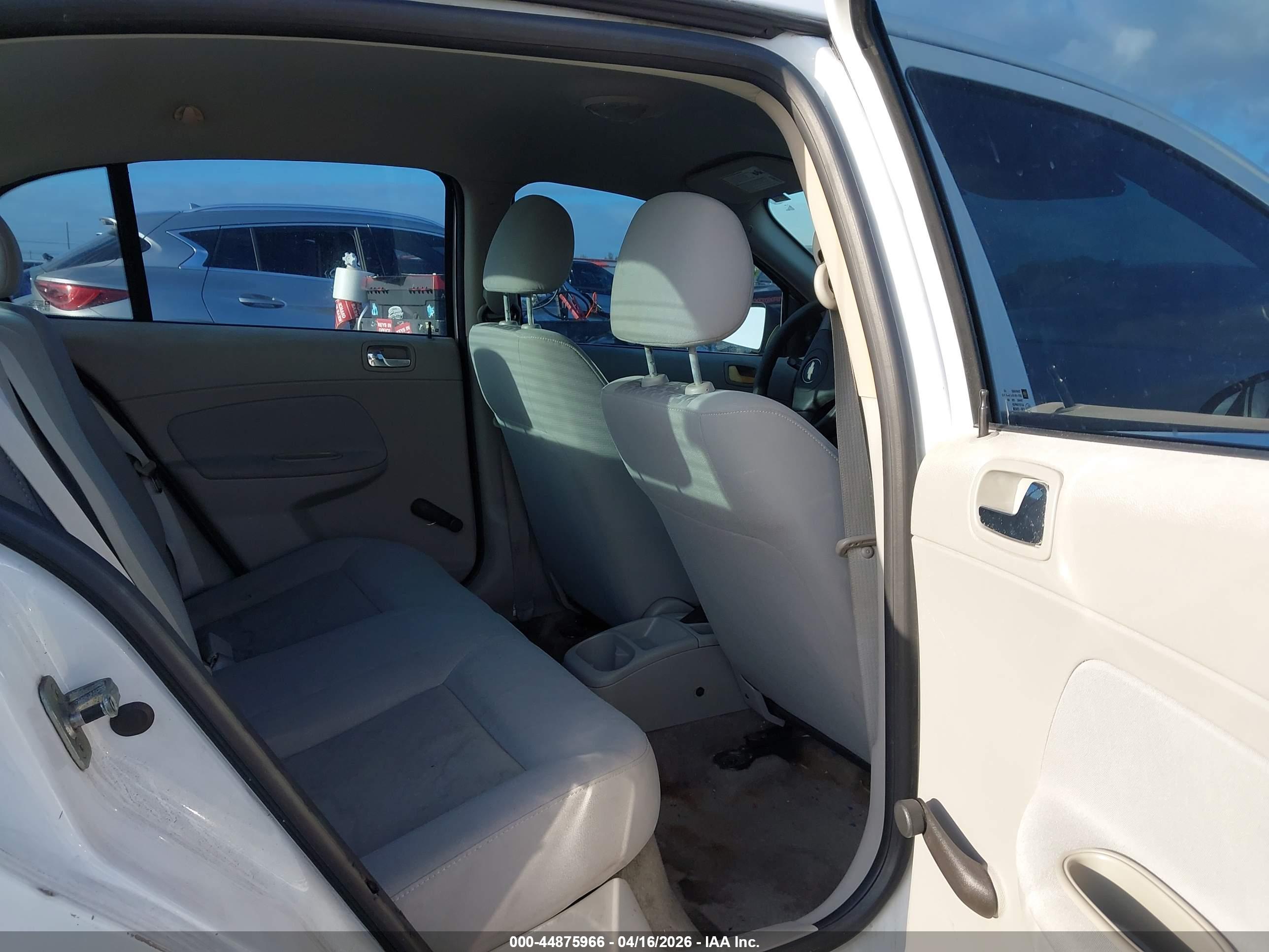 CHEVROLET COBALT image 8