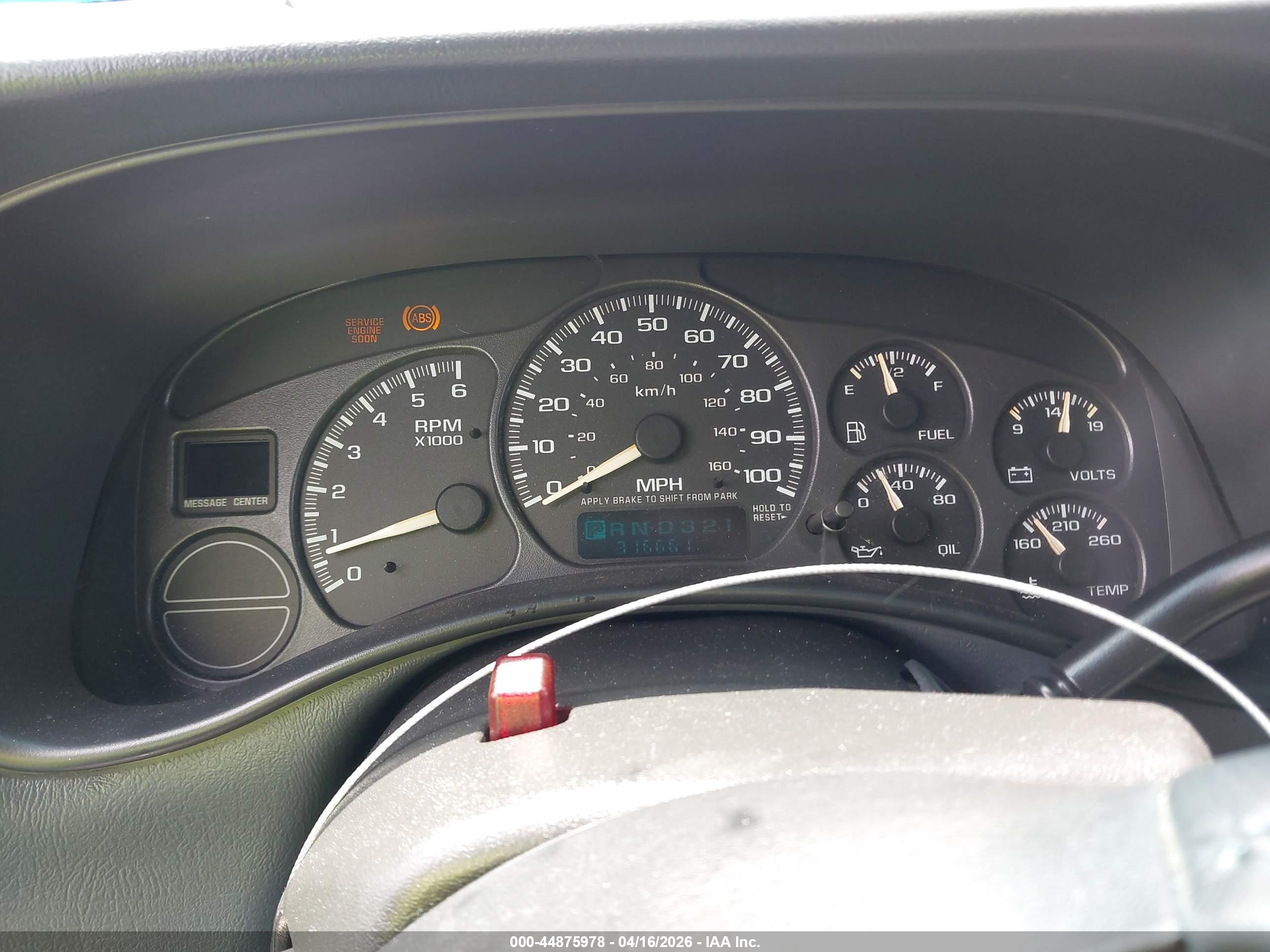 CHEVROLET SUBURBAN image 7