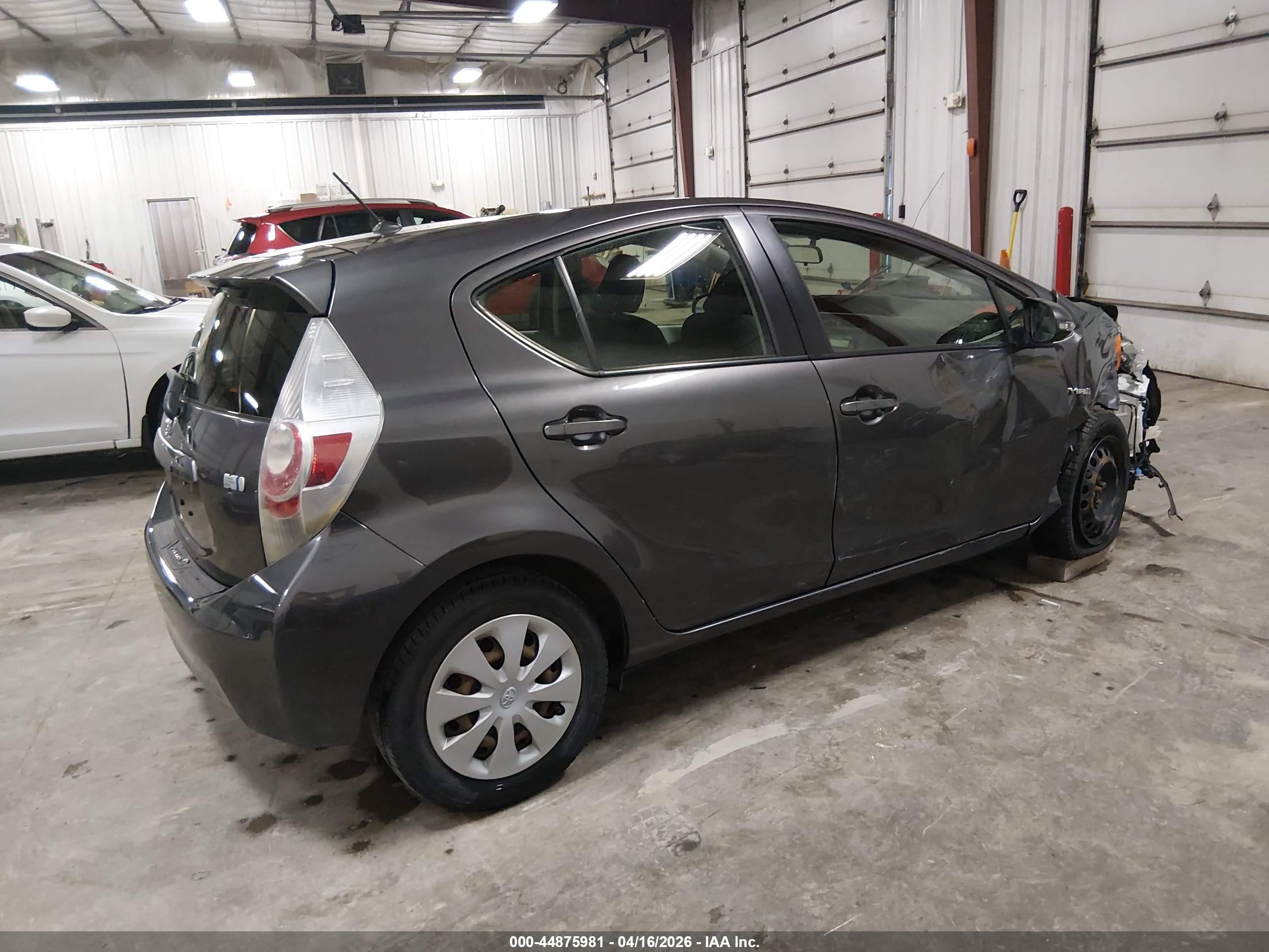TOYOTA PRIUS image 4