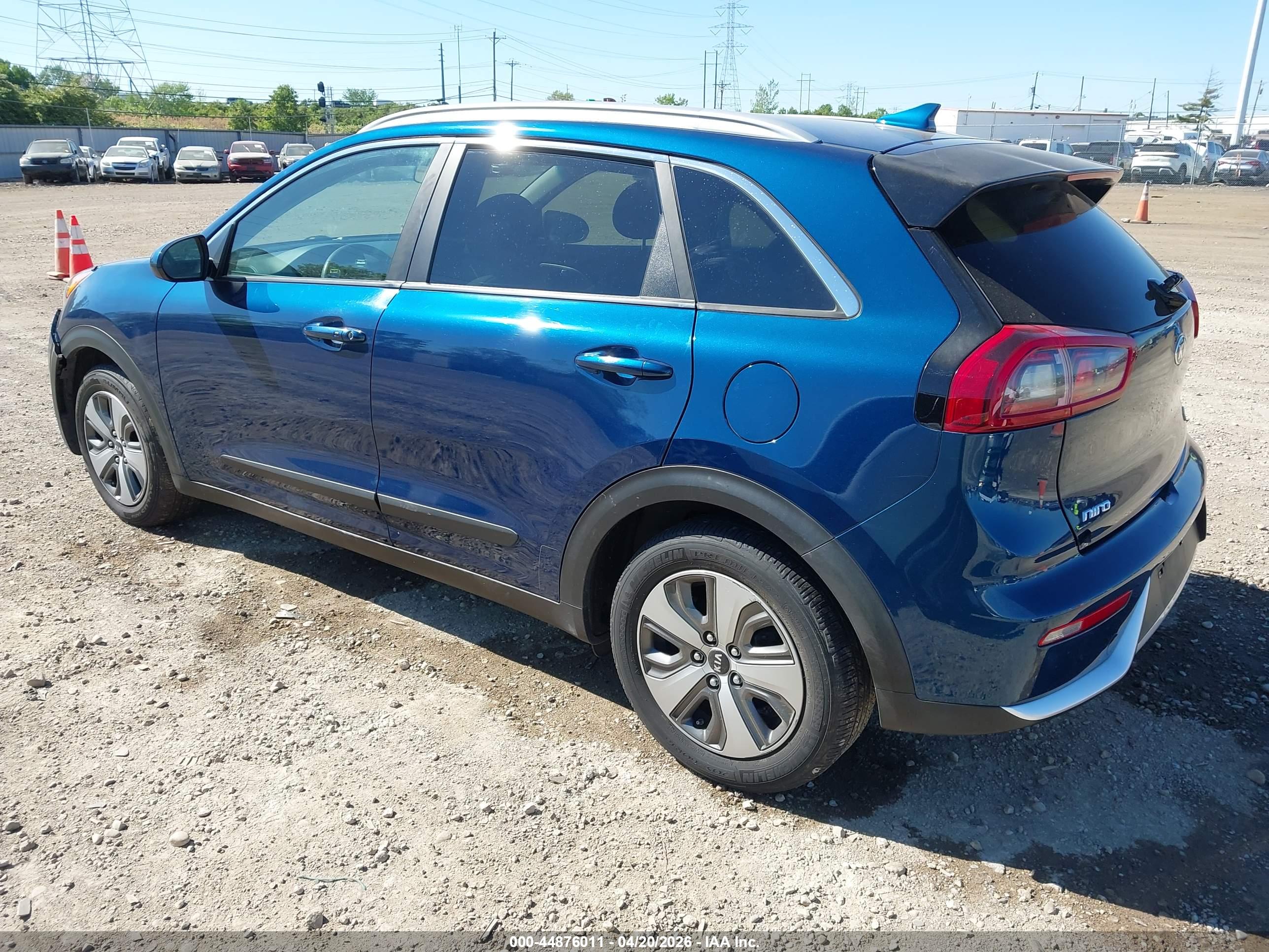 KIA NIRO image 3