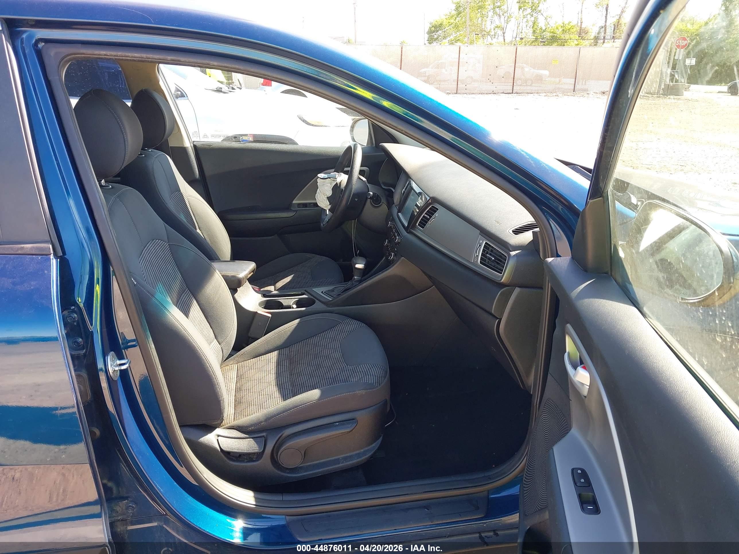 KIA NIRO image 5