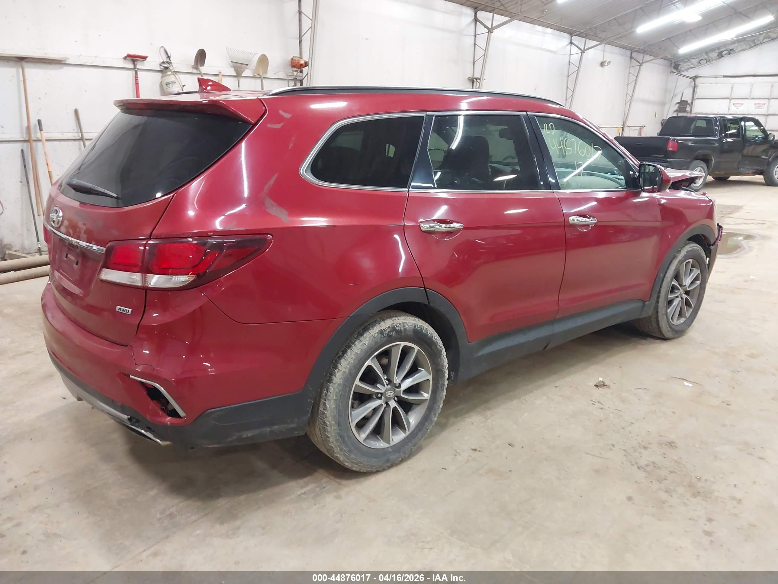 HYUNDAI SANTA image 4