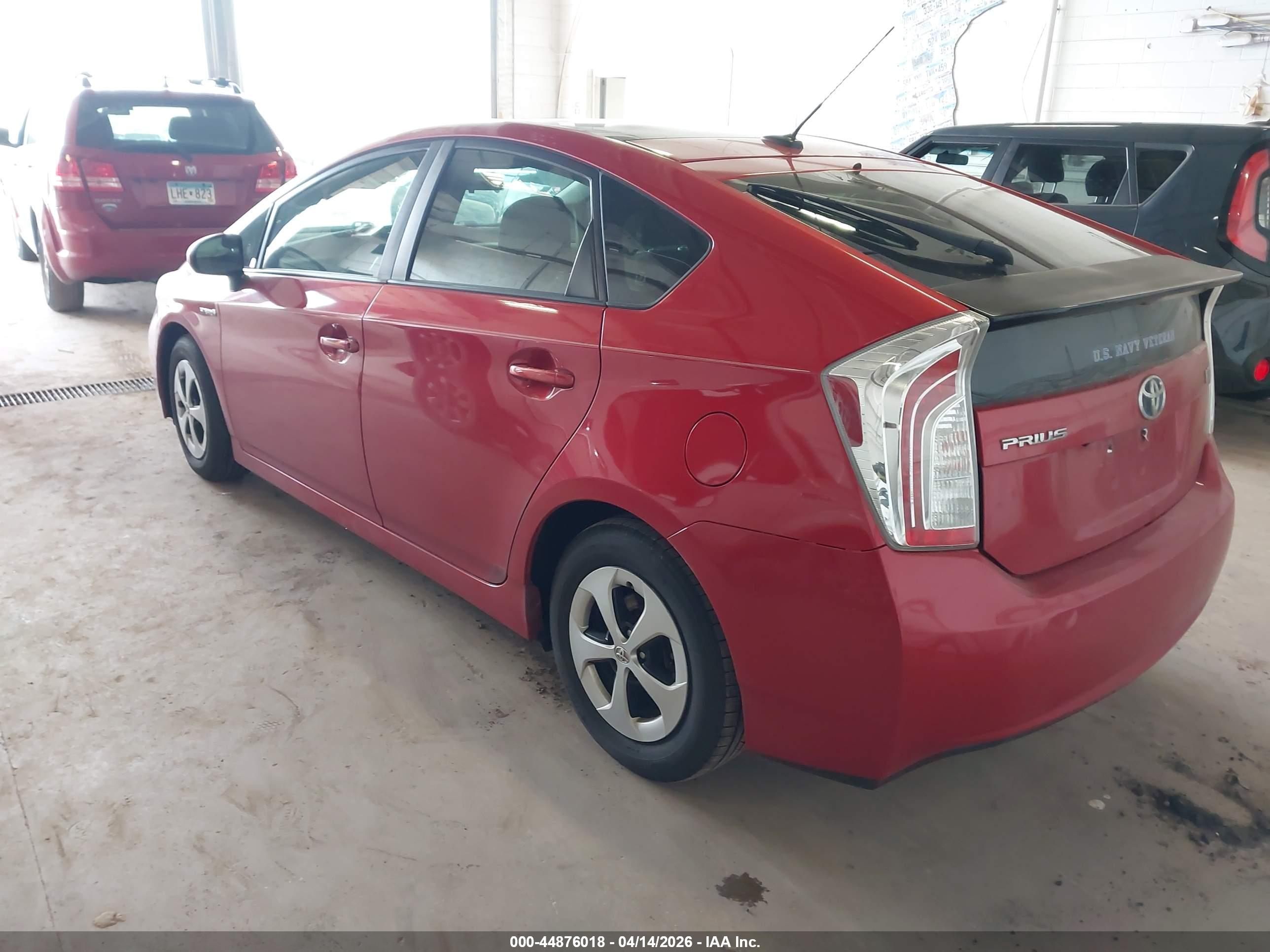 TOYOTA PRIUS image 3