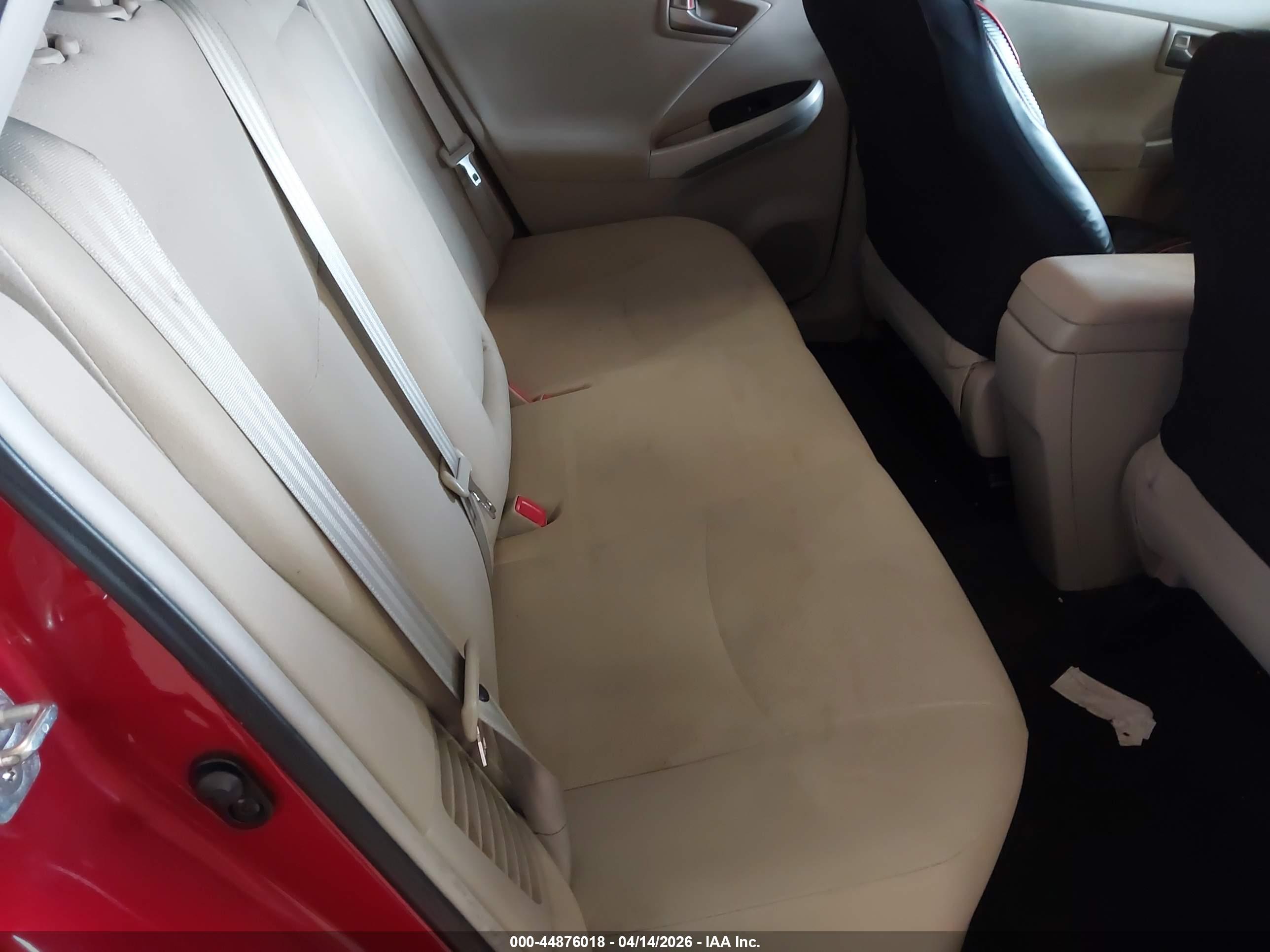 TOYOTA PRIUS image 8