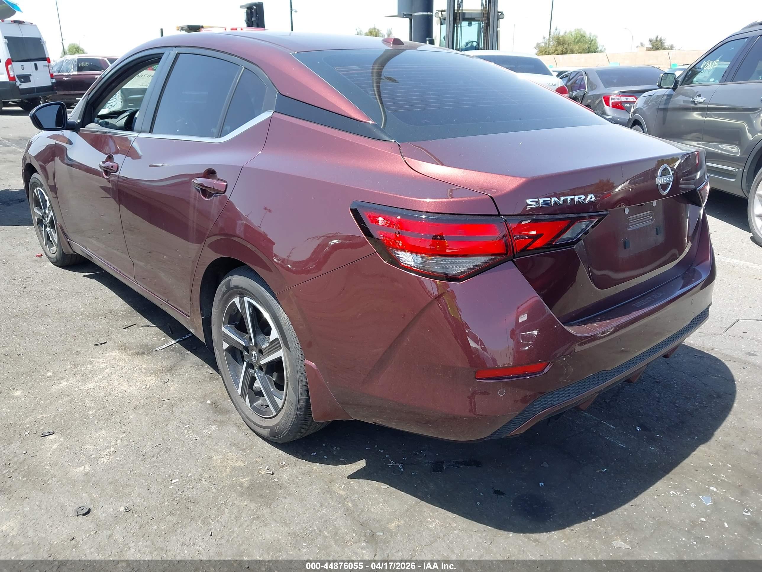 NISSAN SENTRA image 3