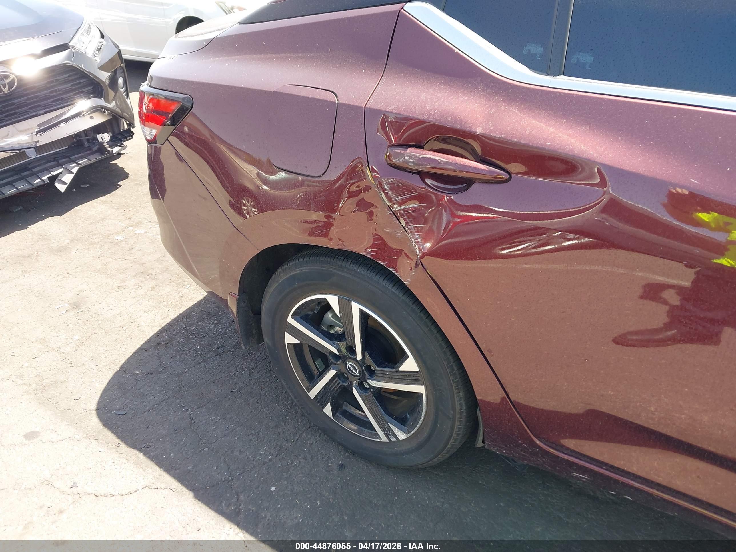 NISSAN SENTRA image 6