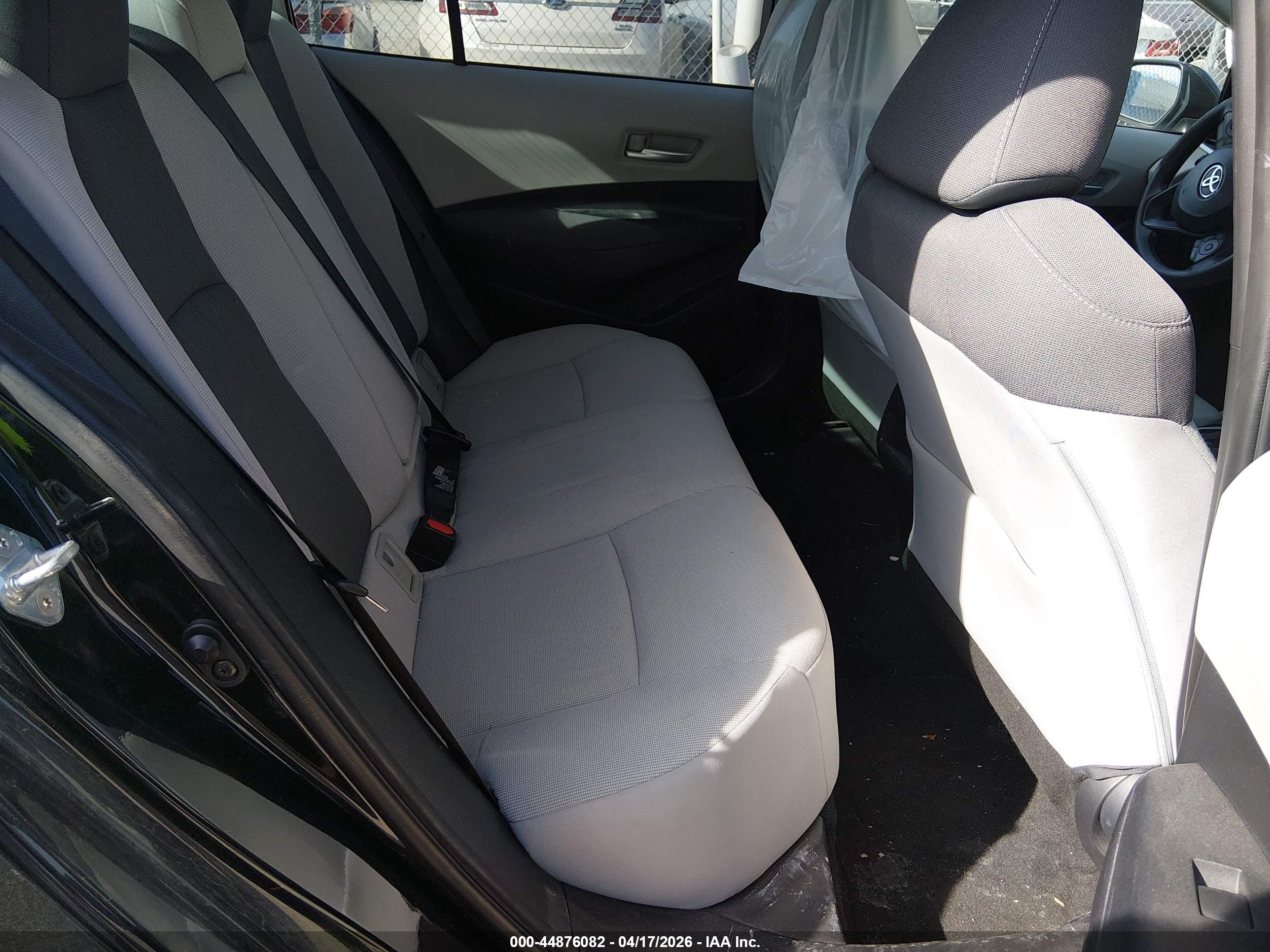 TOYOTA COROLLA image 8