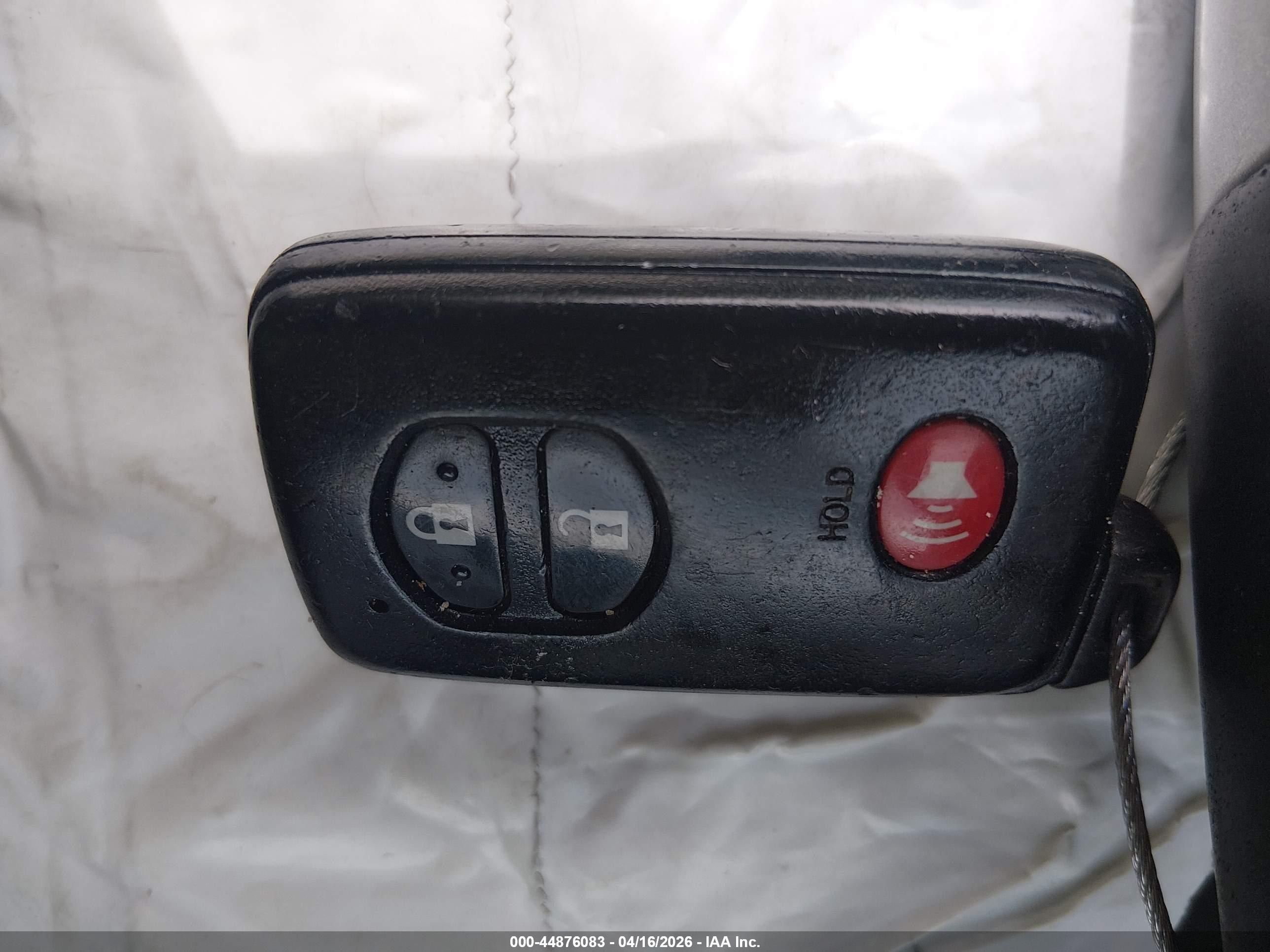 TOYOTA PRIUS image 11