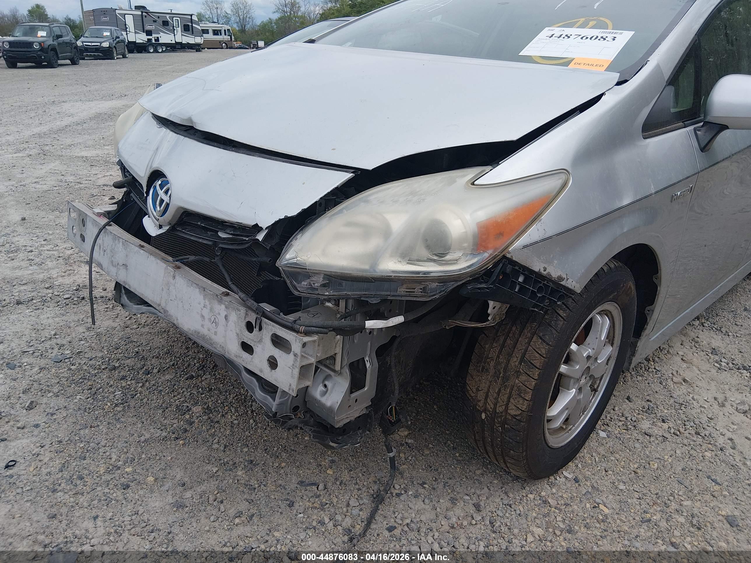 TOYOTA PRIUS image 6