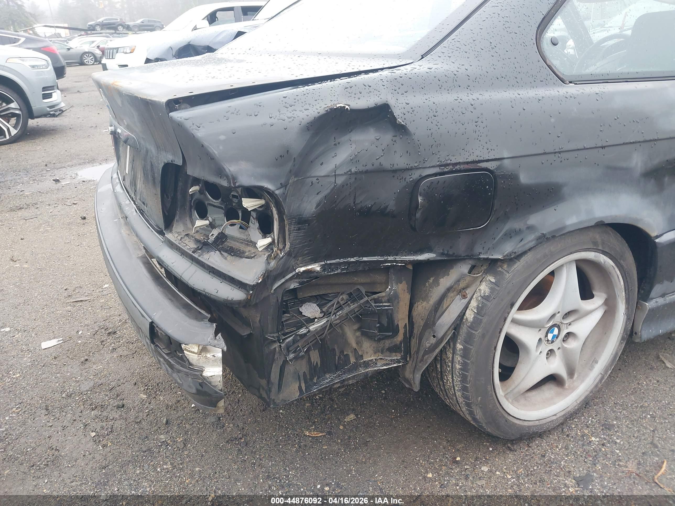 BMW 325 image 6
