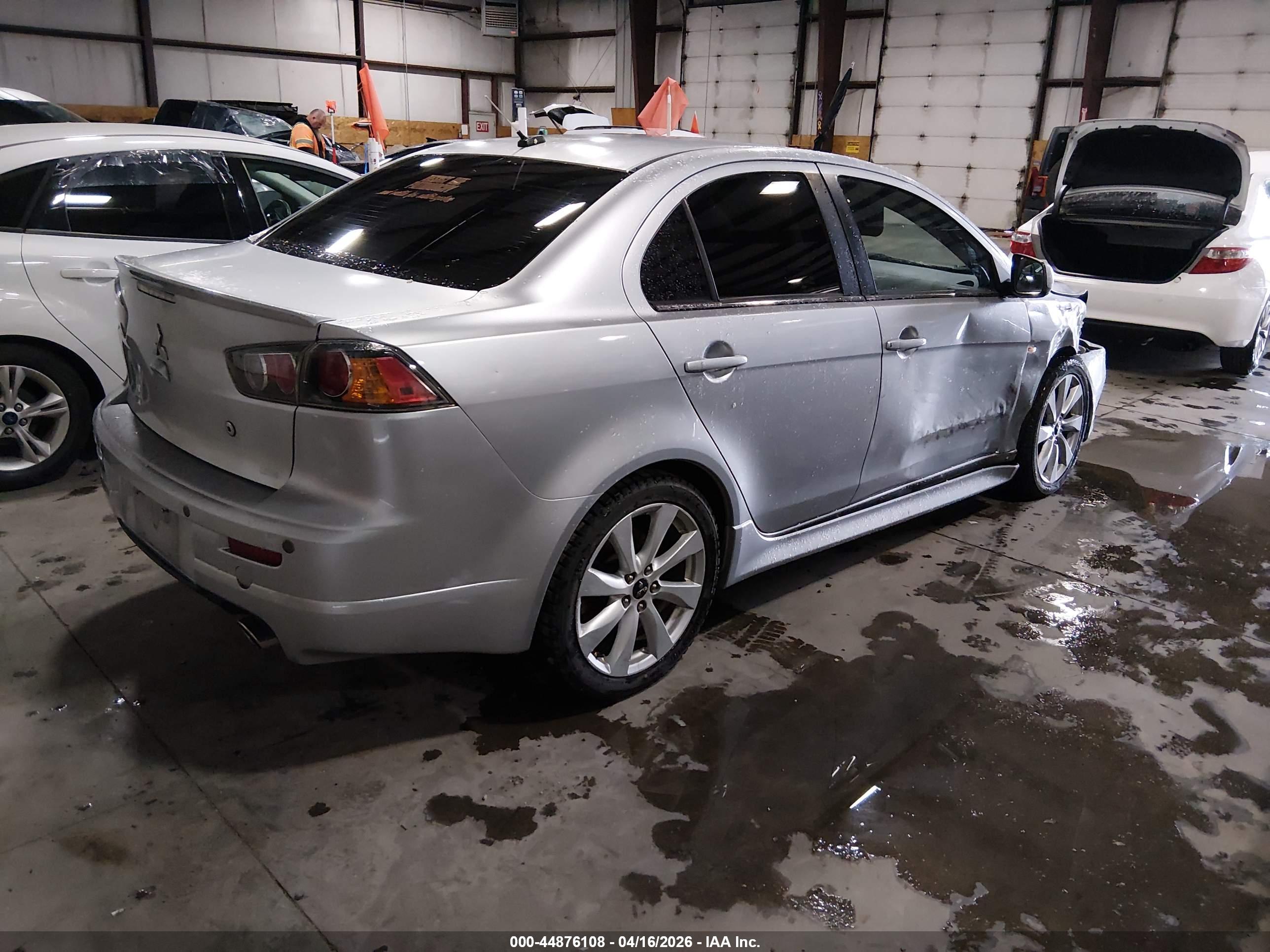 MITSUBISHI LANCER image 4