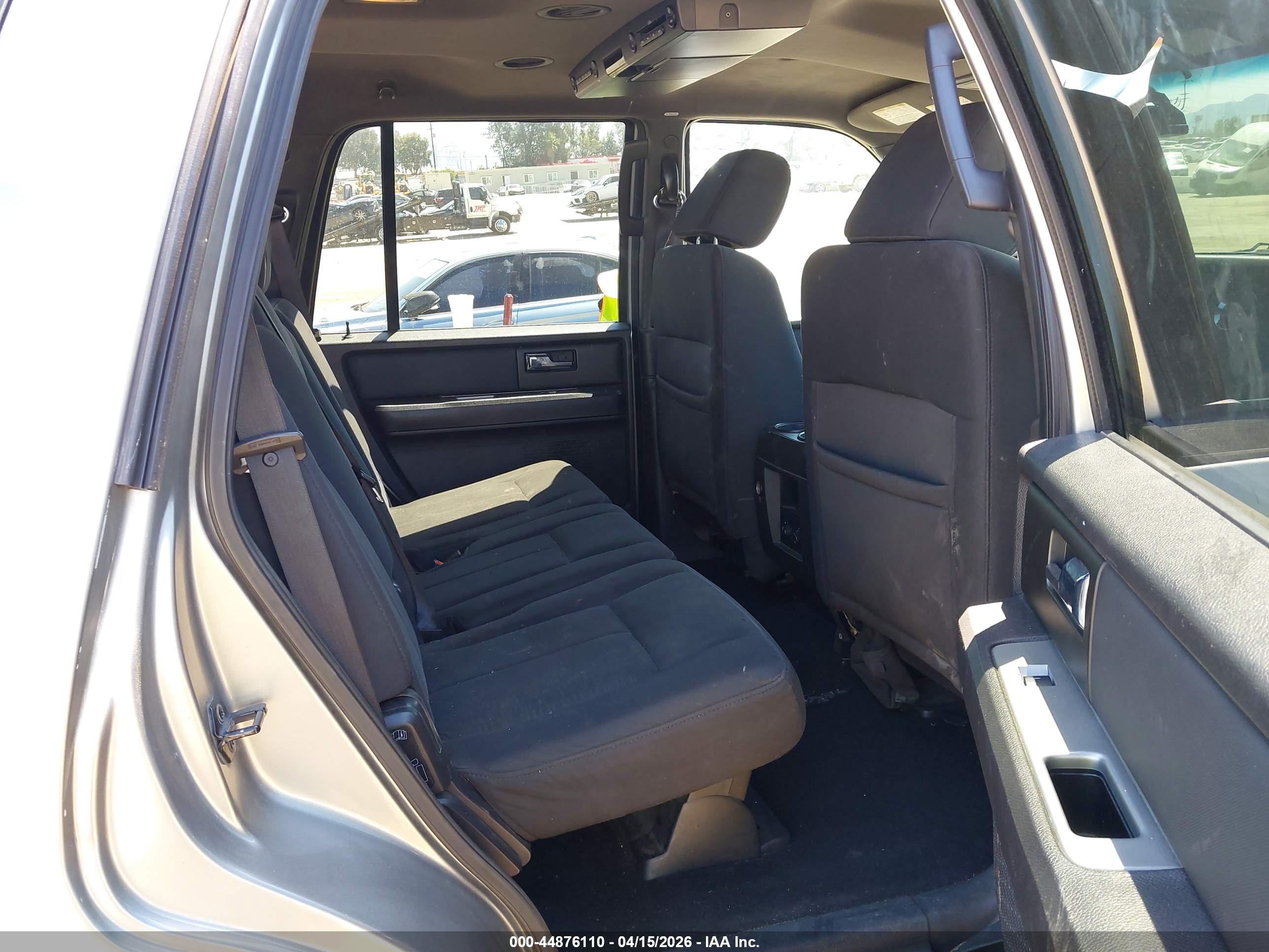 FORD EXPEDITION image 8